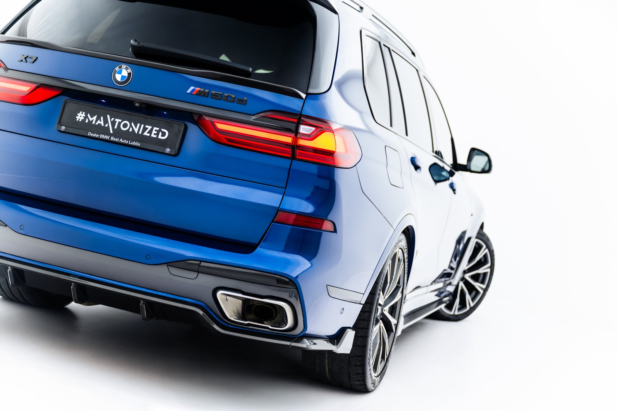 Maxton Design Prepreg Carbon Fiber Diffusor Heck Ansatz passend für BMW X7 M-Paket G07 / G07 Facelift (version mit towbar)