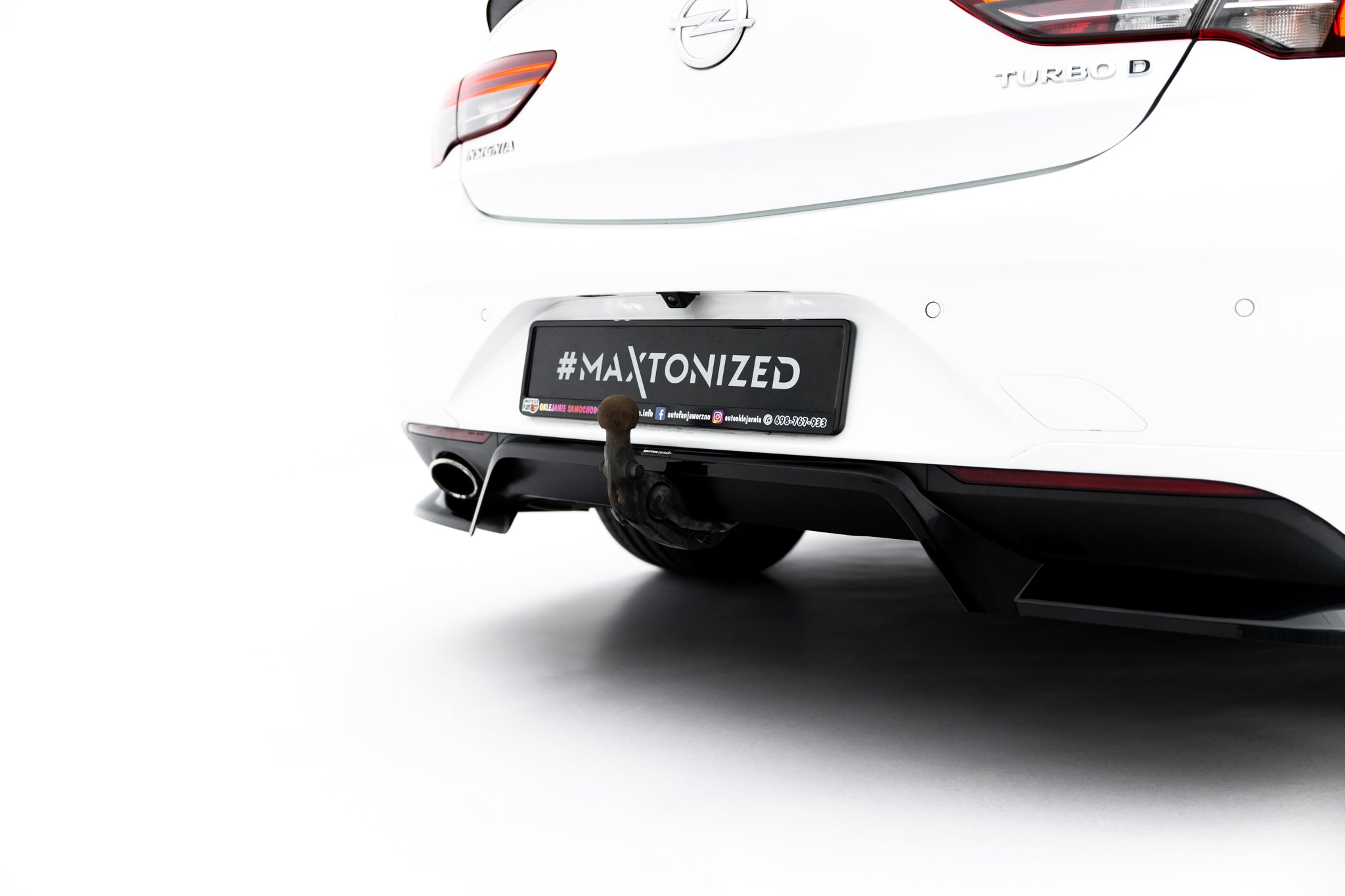 Maxton Design Street+ Mittlerer Diffusor RACE passend für Opel Insignia OPC-Line Mk2 schwarz Hochglanz