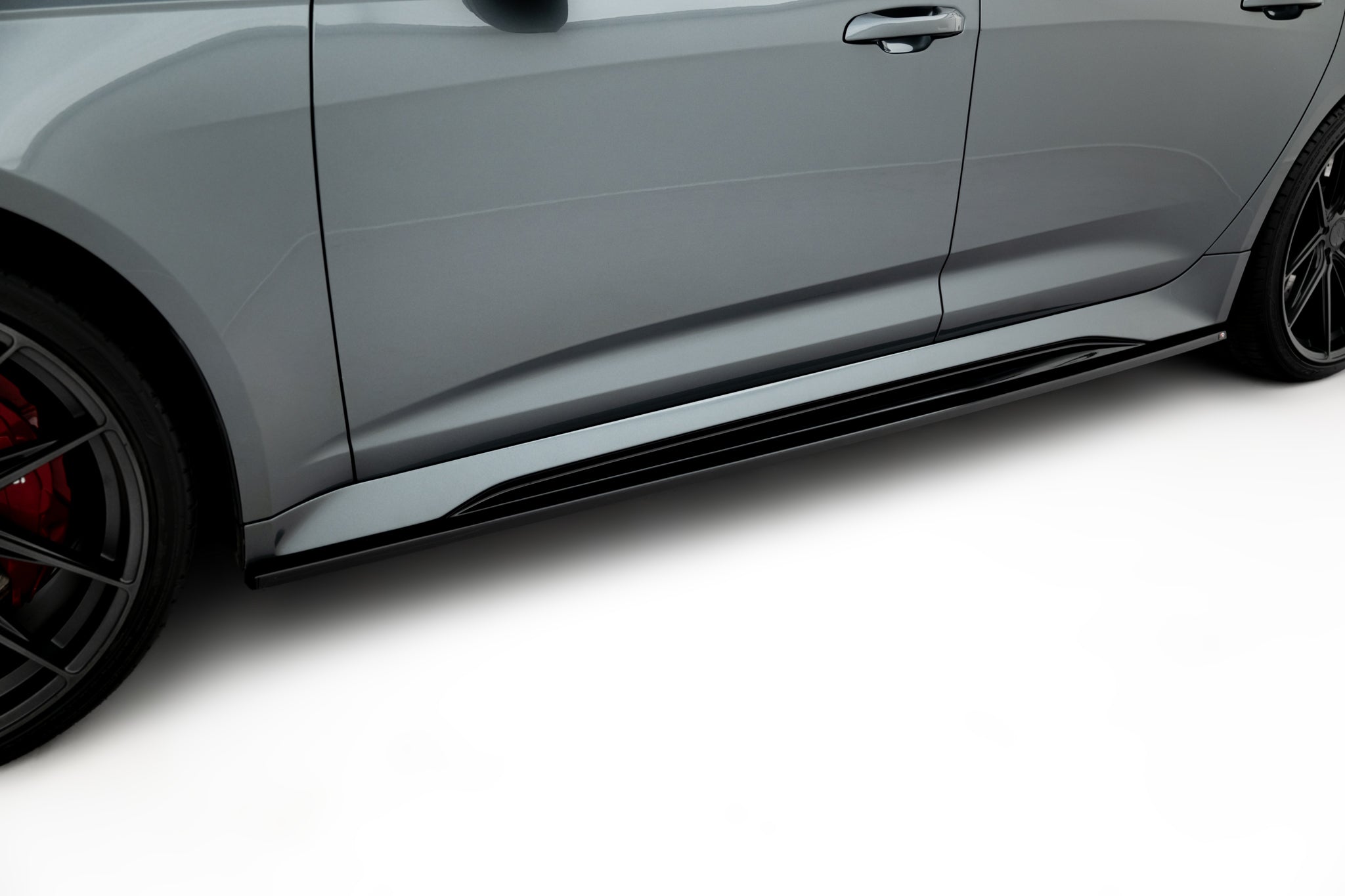 Maxton Design Street+ Seitenschweller Leisten V.2 passend für Audi RS6 C8 / C8 Facelift schwarz Hochglanz