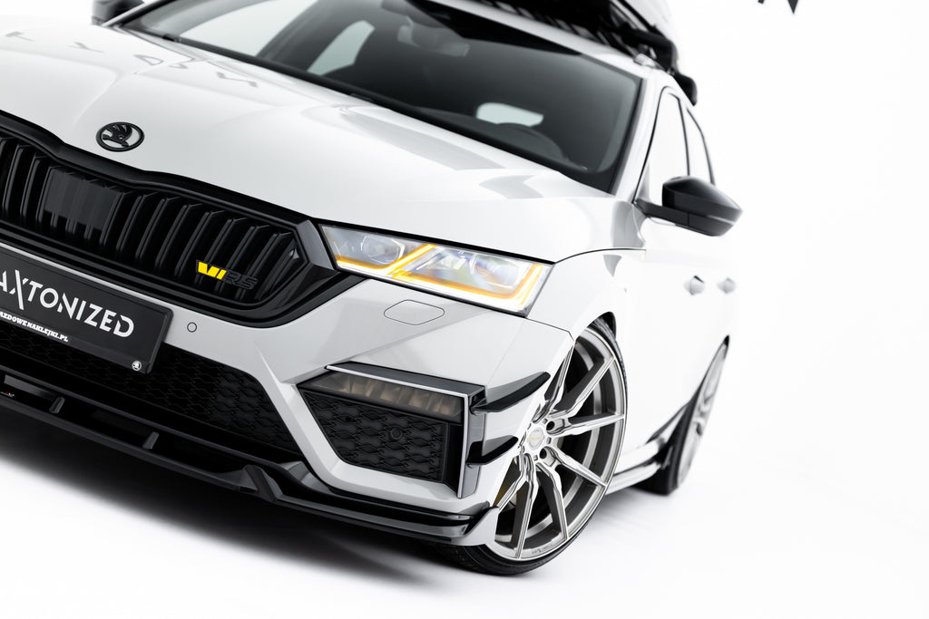 Maxton Design Street+ Spoilerlippe Front Ansatz V.5 passend für Skoda Octavia RS Mk4 schwarz Hochglanz