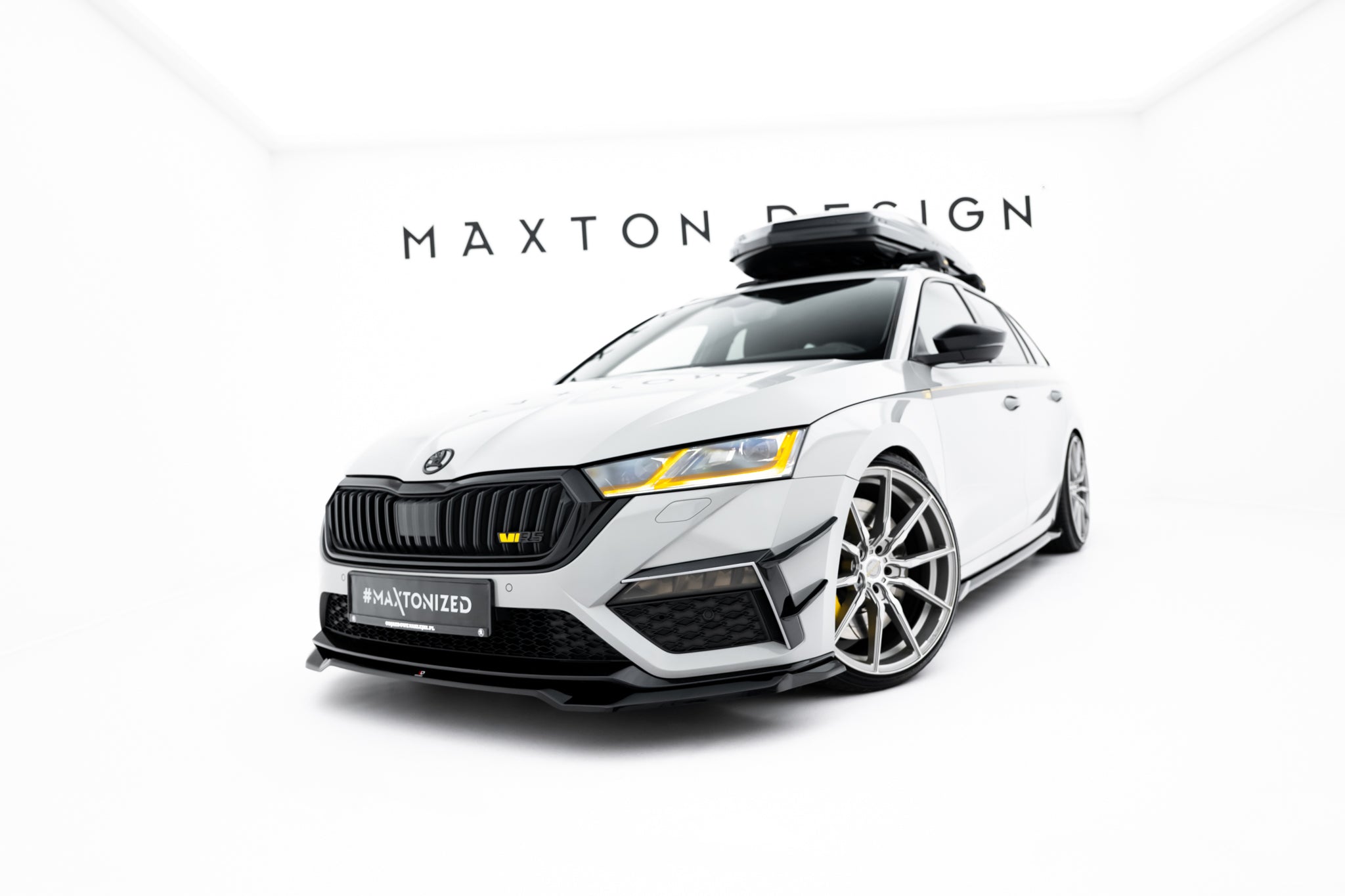 Maxton Design Street+ Spoilerlippe Front Ansatz V.4 passend für Skoda Octavia RS Mk4 schwarz Hochglanz