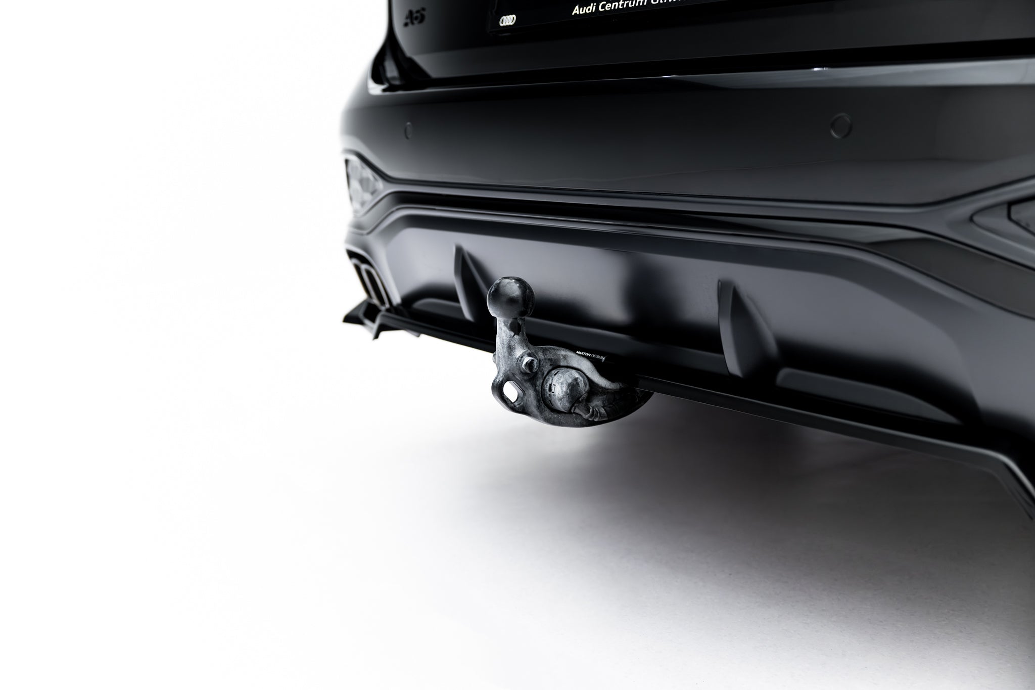 Maxton Design Street+ Mittlerer Diffusor RACE V.2 passend für Audi A6 S-Line C9 schwarz Hochglanz