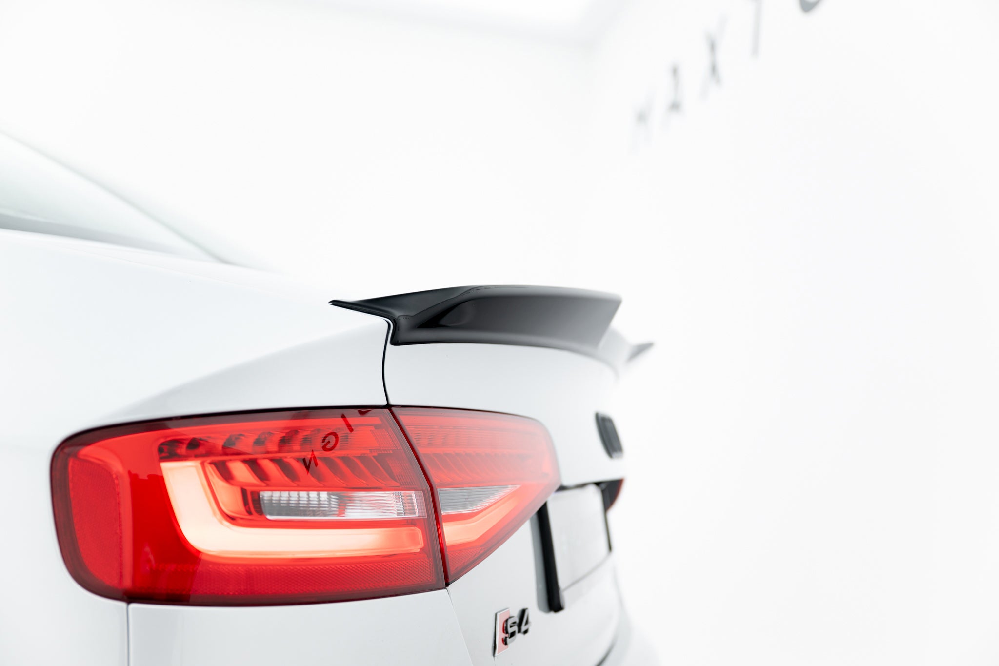 Maxton Design Spoiler CAP 3D passend für Audi S4 Limousine B8 Facelift schwarz Hochglanz