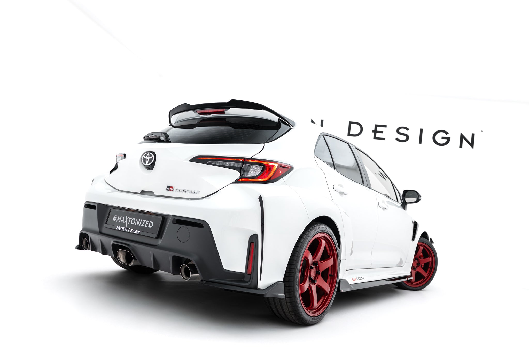 Maxton Design Heck Ansatz Flaps Diffusor V.2 passend für Toyota GR Corolla Mk12 schwarz Hochglanz