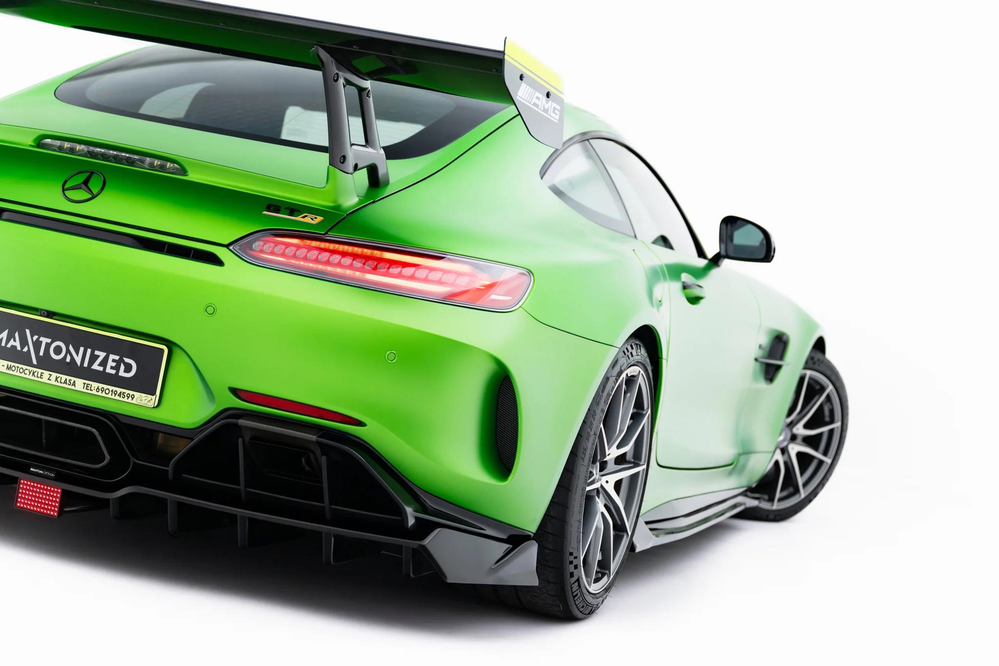 Maxton Design Street+ Mittlerer Diffusor RACE passend für + LED Mercedes-AMG GT R C190 Facelift