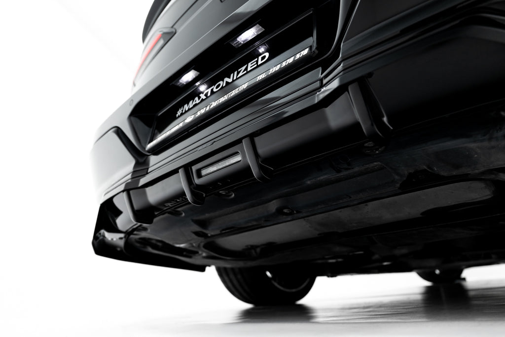 Maxton Design Street+ Mittlerer Diffusor RACE V.2 passend für BMW 7 M-Paket G70 schwarz Hochglanz