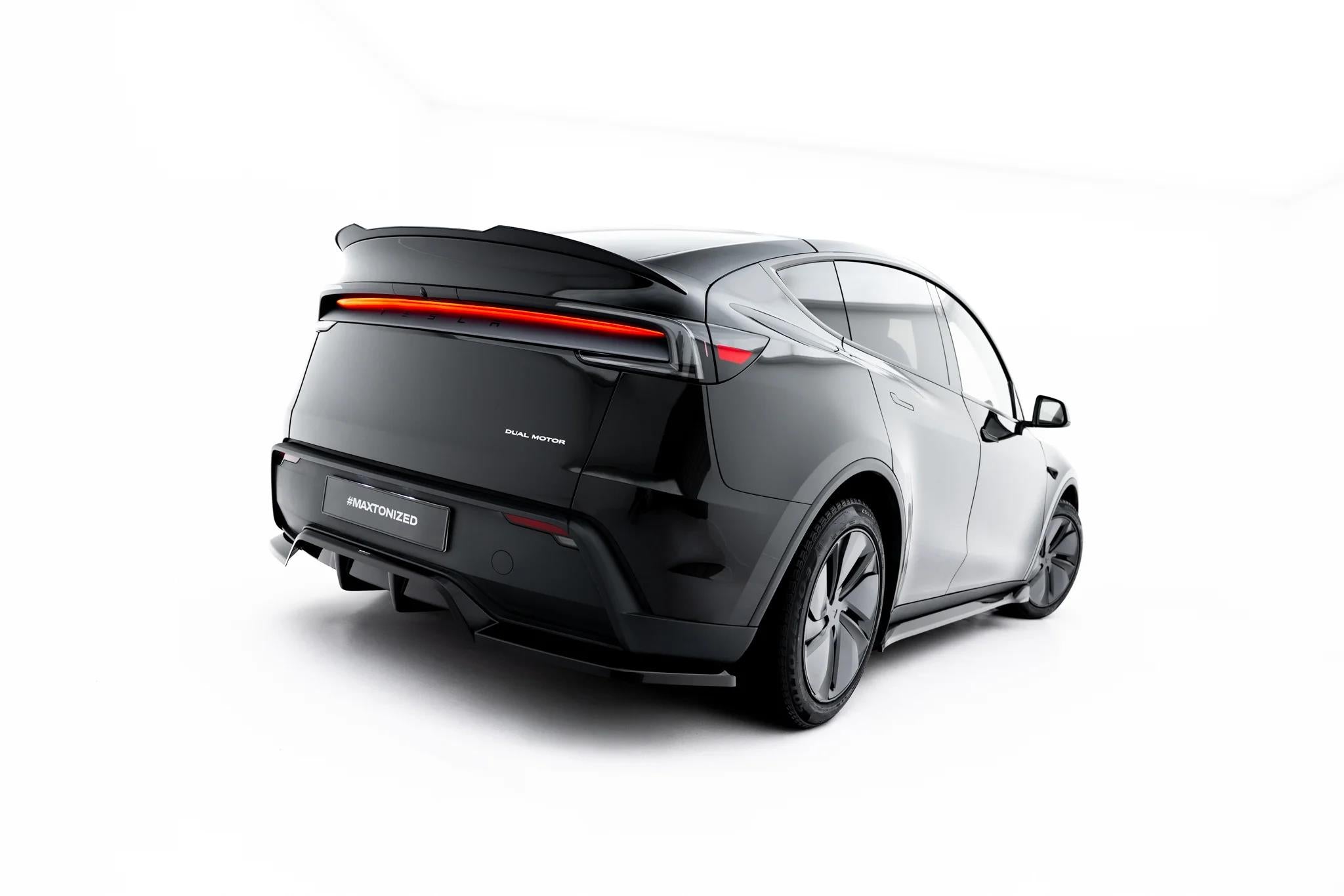 Maxton Design Street+ Mittlerer Diffusor RACE passend für Tesla Model Y Premium Mk1 Facelift schwarz Hochglanz