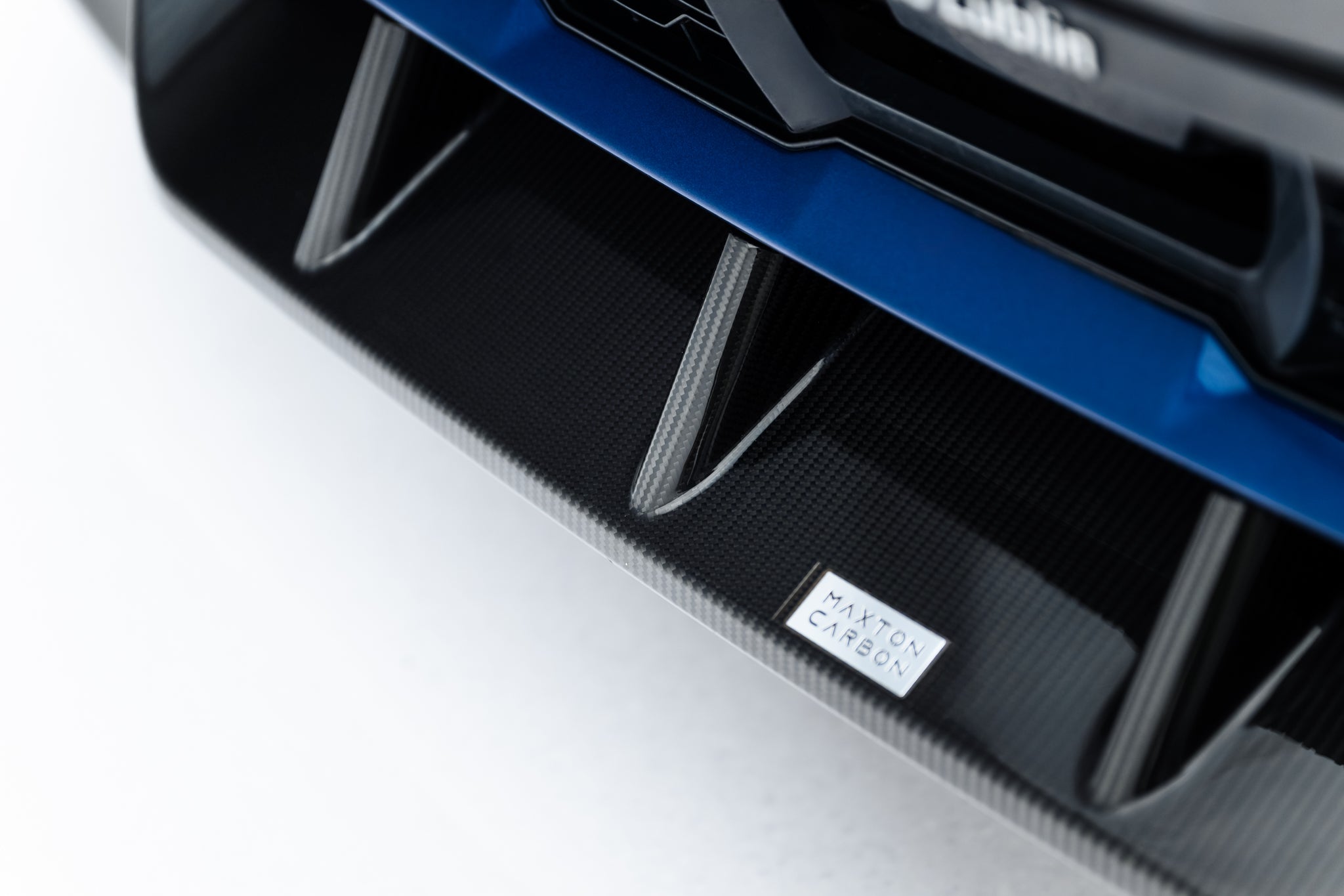 Maxton Design Prepreg Carbon Fiber Street+ Spoilerlippe Front Ansatz passend für BMW X7 M-Paket G07