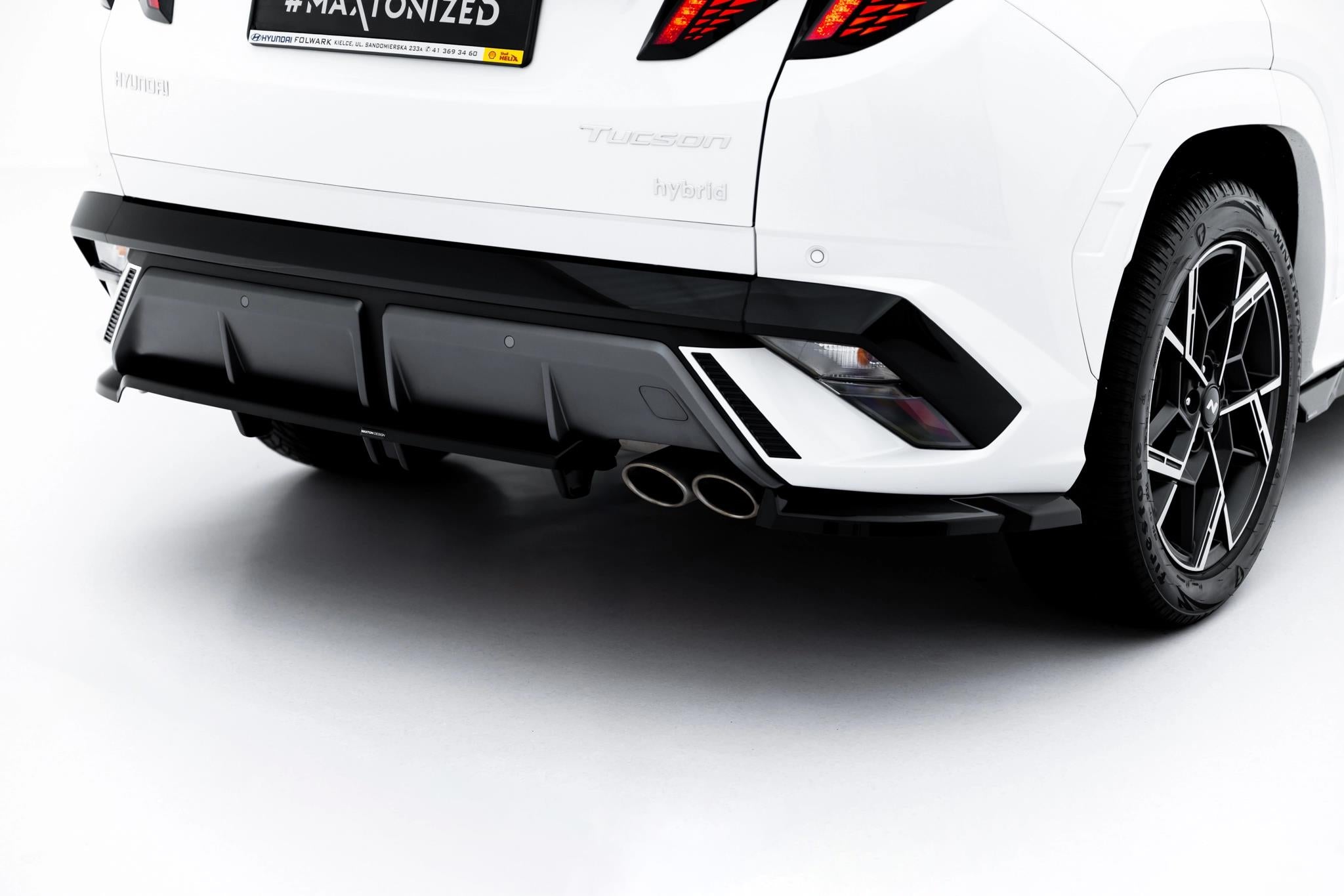 Maxton Design Street+ Mittlerer Diffusor RACE passend für Hyundai Tucson N-Line Mk4 Facelift schwarz Hochglanz