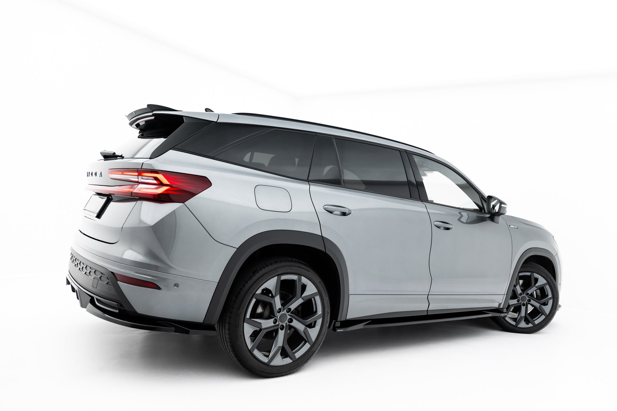 Maxton Design Street+ Seitenschweller Leisten passend für Skoda Kodiaq RS Mk2 schwarz Hochglanz