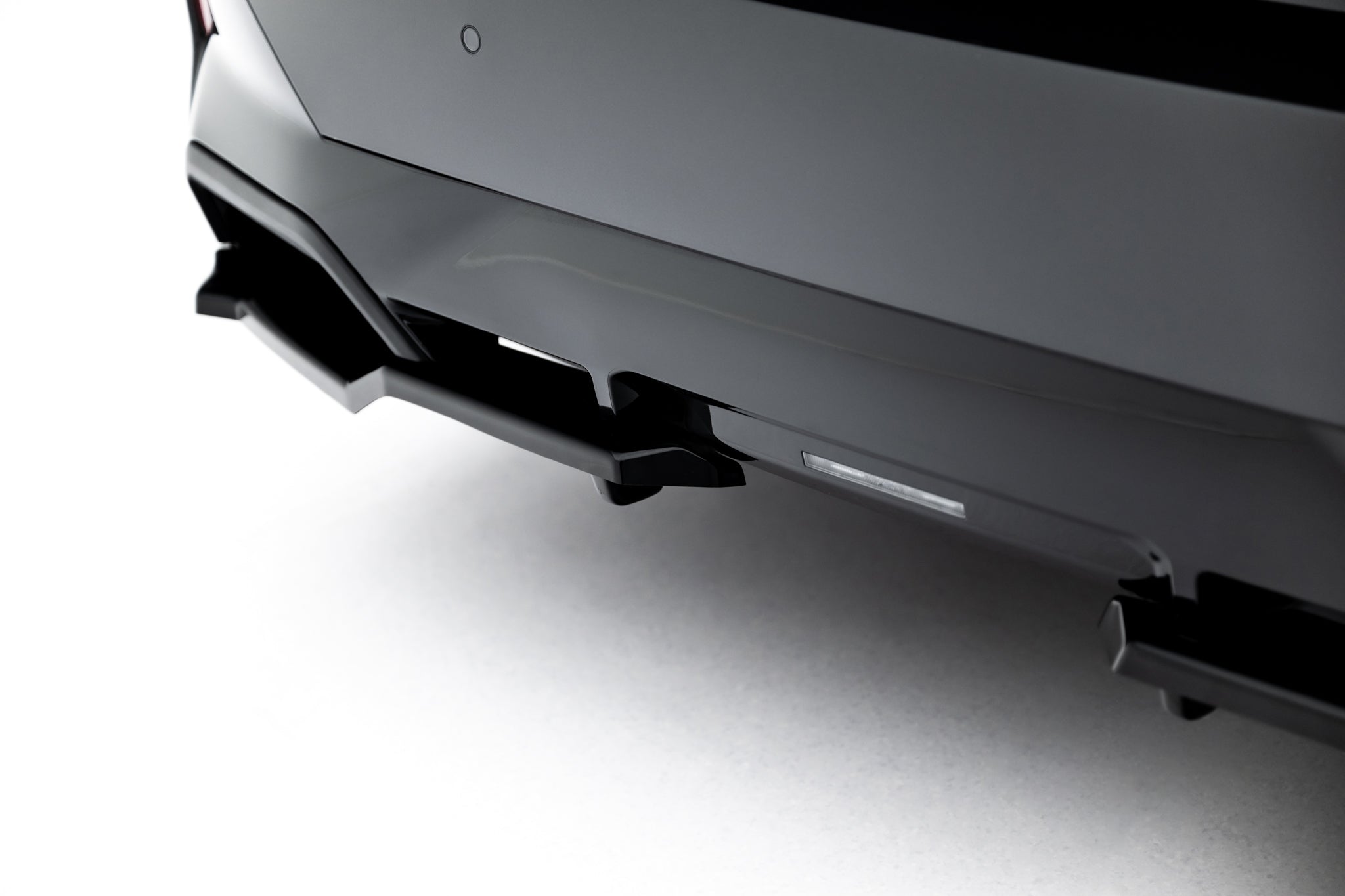 Maxton Design Heck Ansatz Flaps Diffusor V.1 passend für BMW 5er / i5 M-Paket Limousine / Touring G60 / G61 schwarz Hochglanz