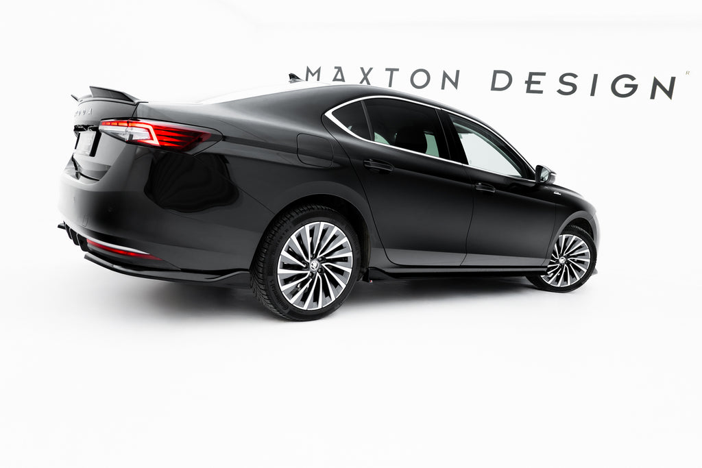 Maxton Design Street+ Seitenschweller Leisten V.2 passend für Skoda Superb Mk4 schwarz Hochglanz