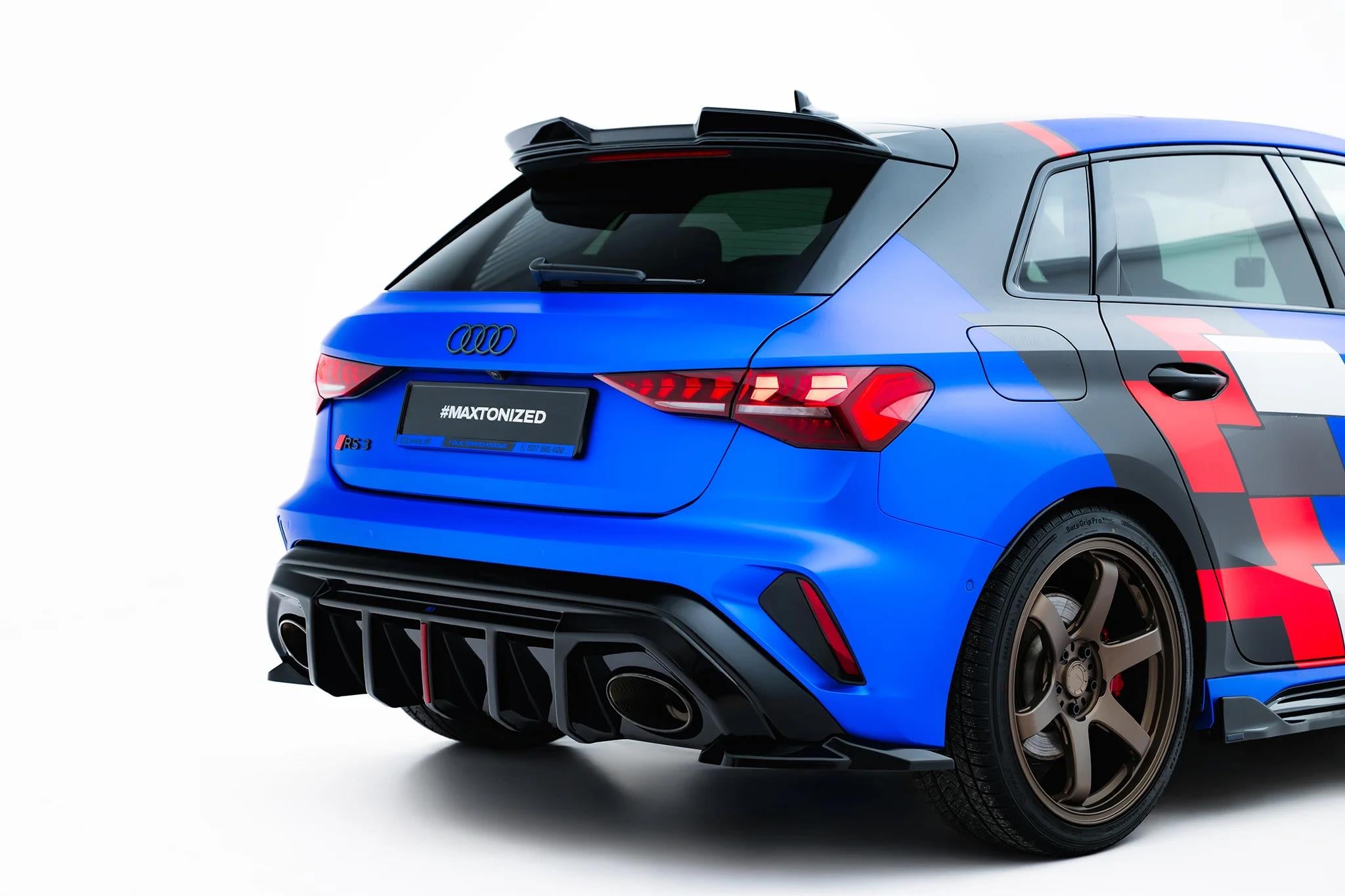 Maxton Design Heck Ansatz Flaps Diffusor V.1 passend für Audi RS3 Sportback 8Y Facelift schwarz Hochglanz