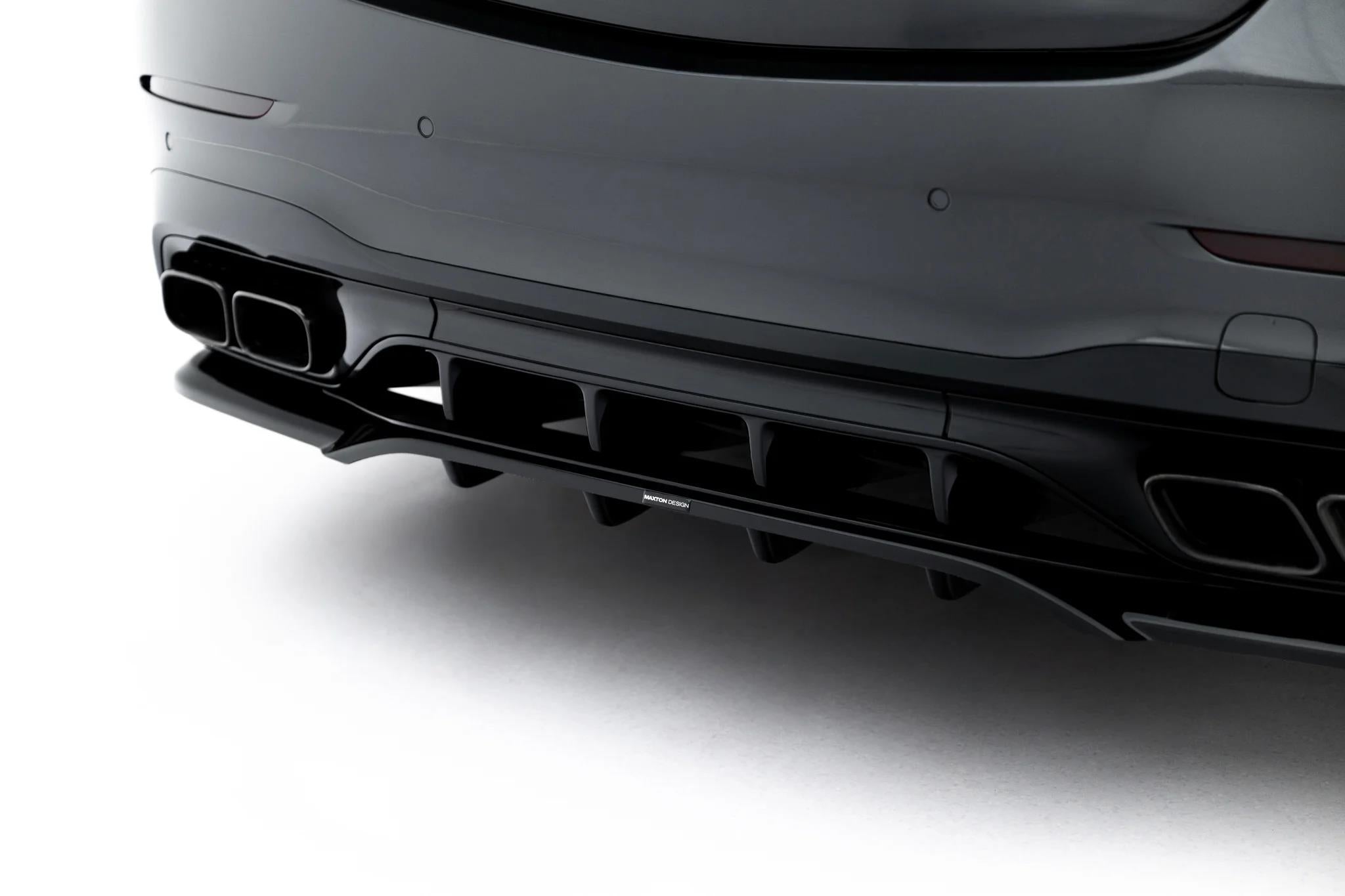 Maxton Design Street+ Mittlerer Diffusor RACE passend für Mercedes-AMG C63 Limousine / Kombi W206 / S206 schwarz Hochglanz