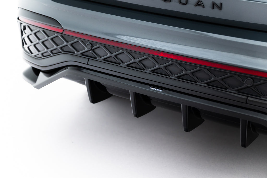 Maxton Design Street+ Mittlerer Diffusor RACE passend für VW Tiguan R-Line Mk3 schwarz Hochglanz