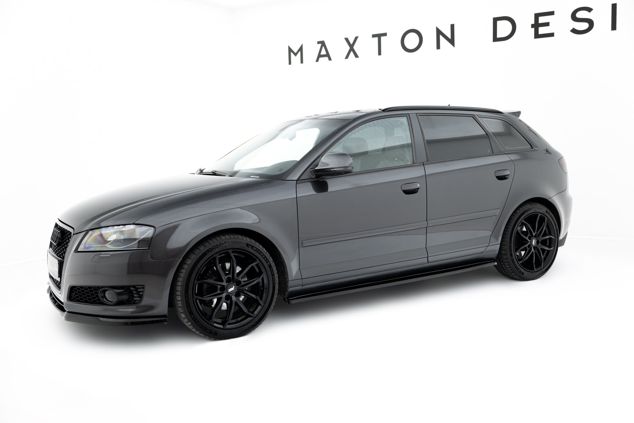 Maxton Design Street+ Seitenschweller Leisten passend für Audi A3 Sportback 8P / 8P Facelift schwarz Hochglanz