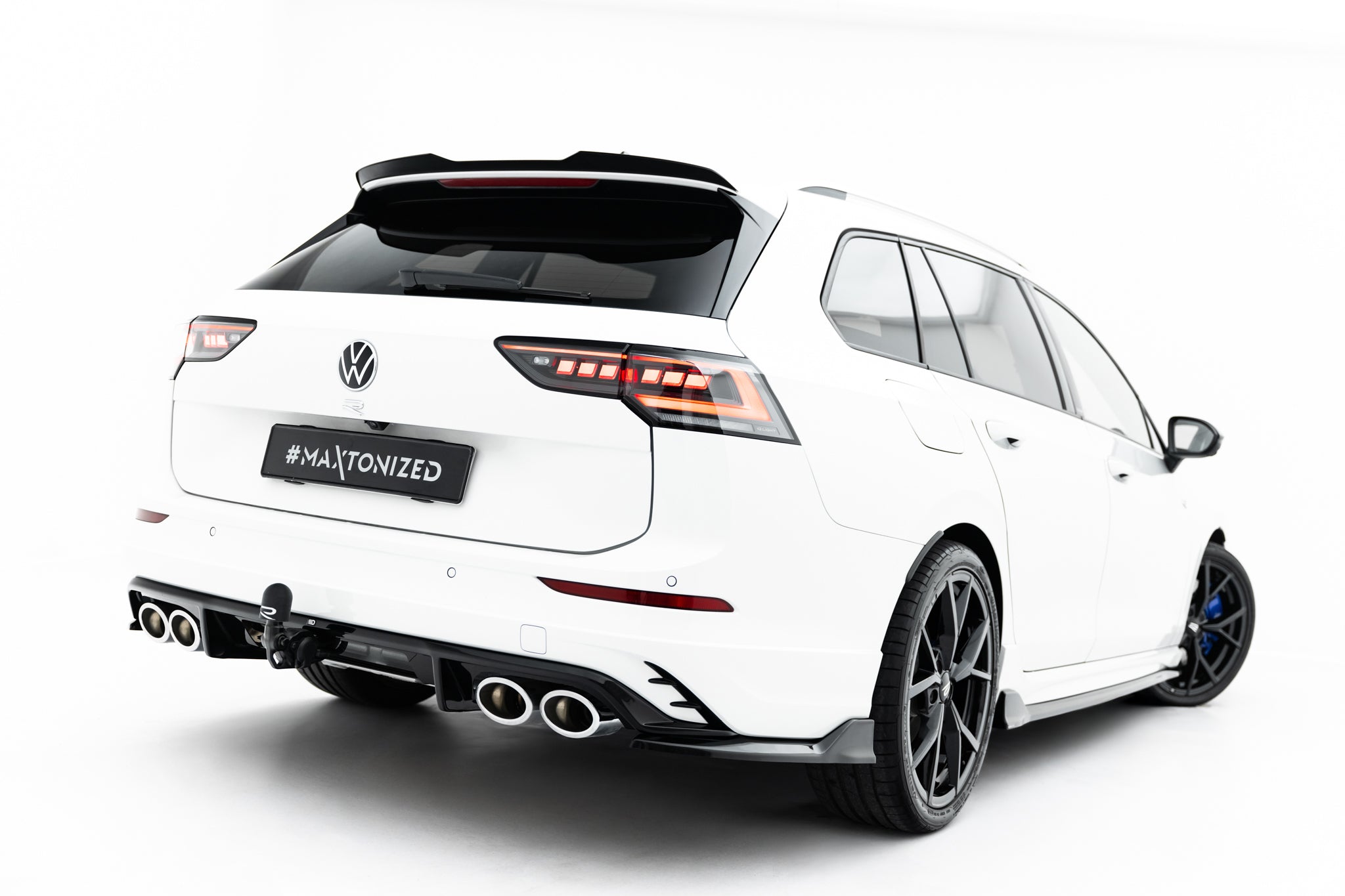 Maxton Design Diffusor Heck Ansatz passend für VW Golf R Variant Mk8 / Mk8 Facelift schwarz Hochglanz