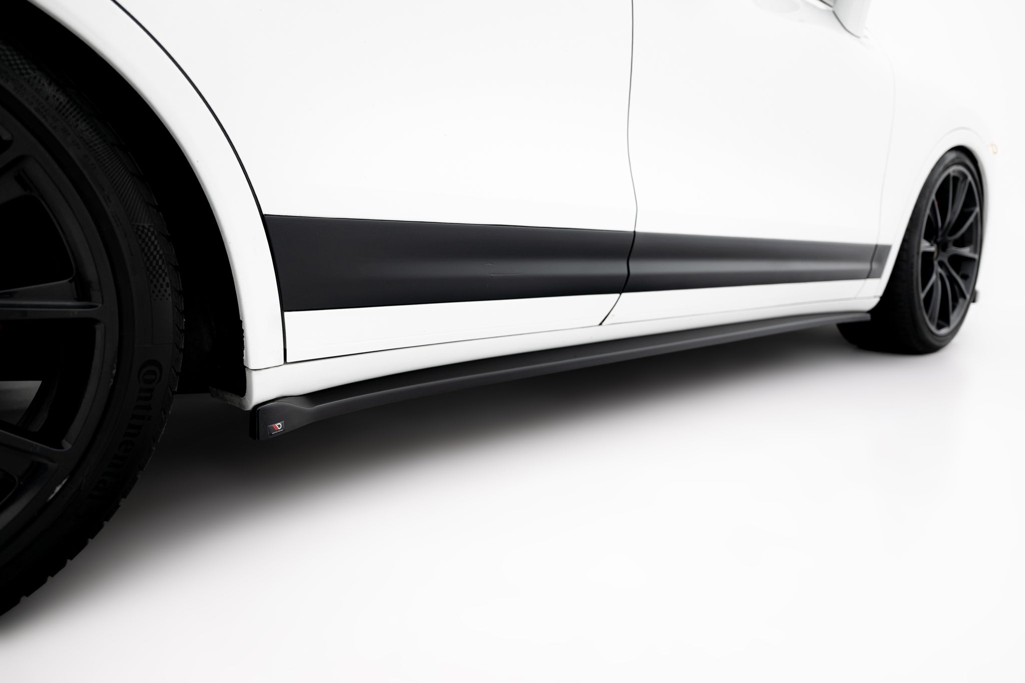 Maxton Design Street+ Seitenschweller Leisten passend für Porsche Cayenne Turbo / Standard Mk2 schwarz Hochglanz