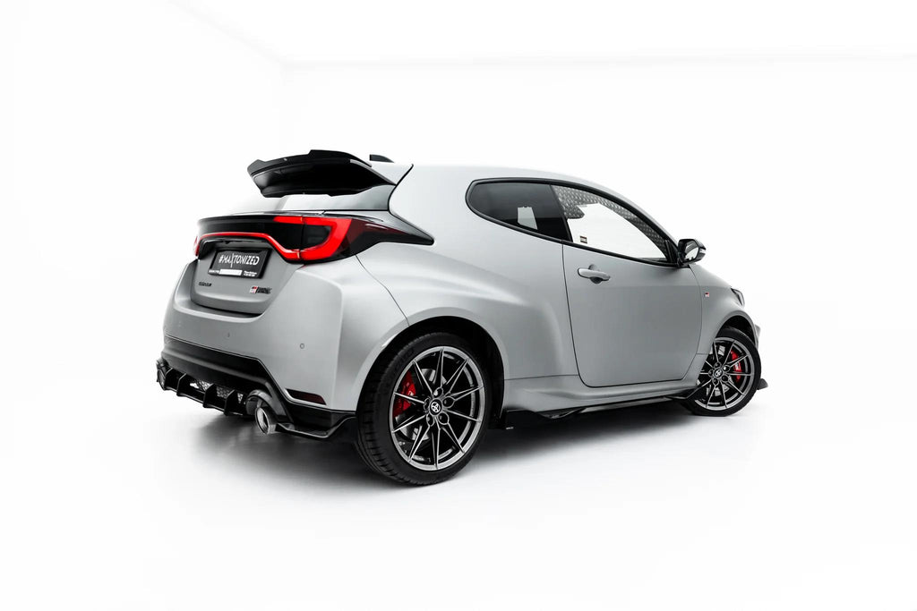 Maxton Design Street+ Seitenschweller Leisten V.2 passend für Toyota GR Yaris Mk4 Facelift schwarz Hochglanz