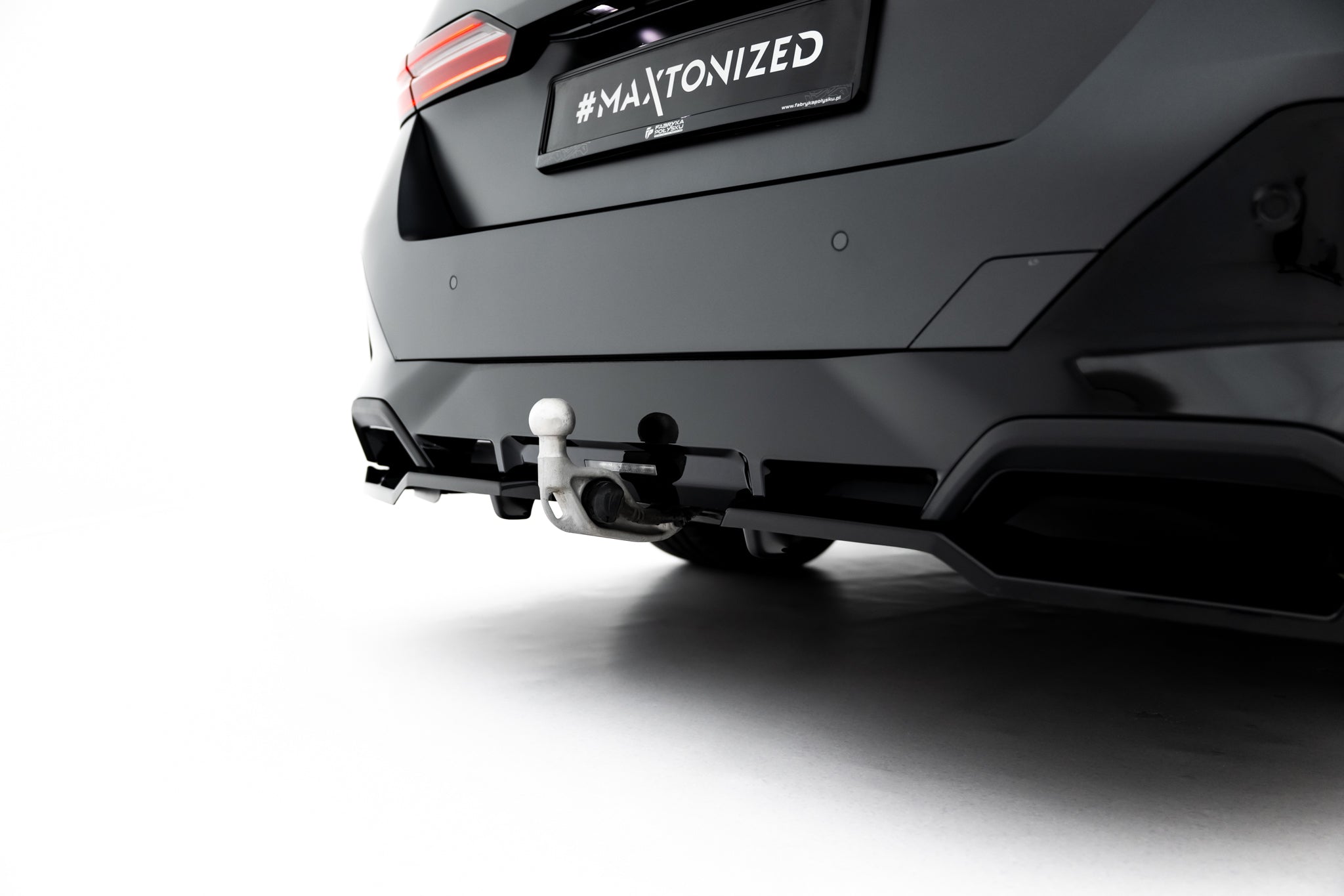 Maxton Design Heck Ansatz Flaps Diffusor V.2 passend für BMW 5er / i5 M-Paket Limousine / Touring G60 / G61 schwarz Hochglanz