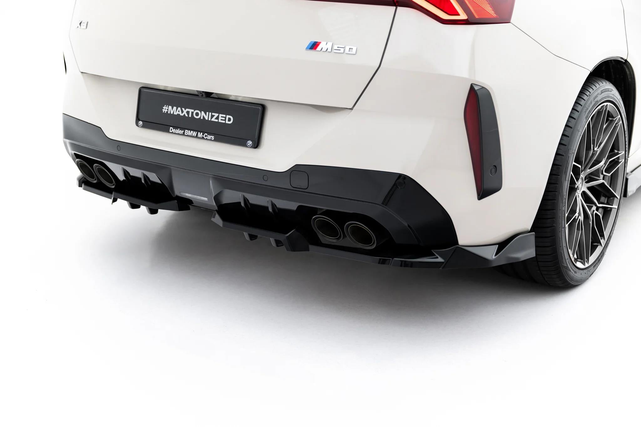 Maxton Design Street+ Mittlerer Diffusor RACE passend für BMW X3 M50 G45 schwarz Hochglanz