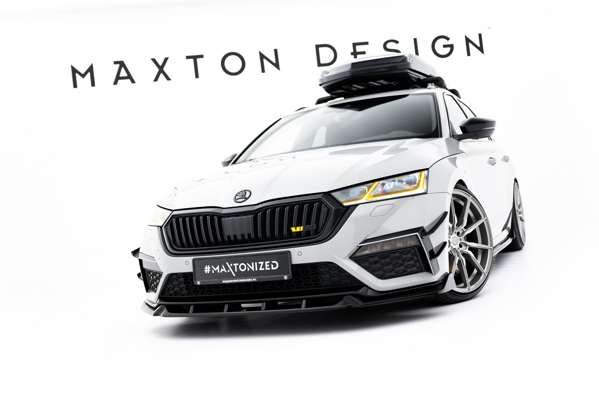 Maxton Design Street+ Spoilerlippe Front Ansatz V.5 passend für Skoda Octavia RS Mk4 schwarz Hochglanz