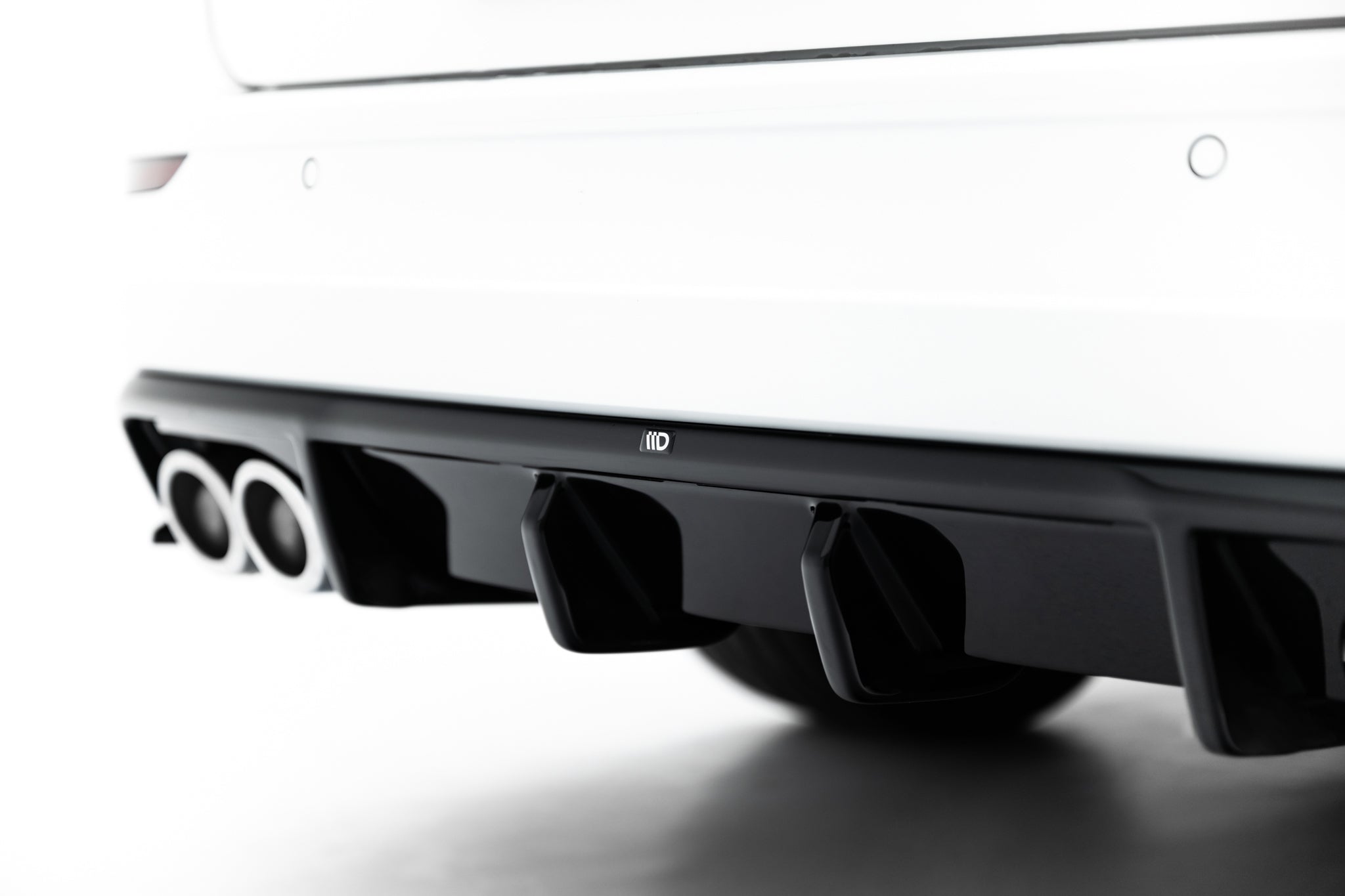 Maxton Design Diffusor Heck Ansatz passend für VW Golf R Variant Mk8 / Mk8 Facelift schwarz Hochglanz