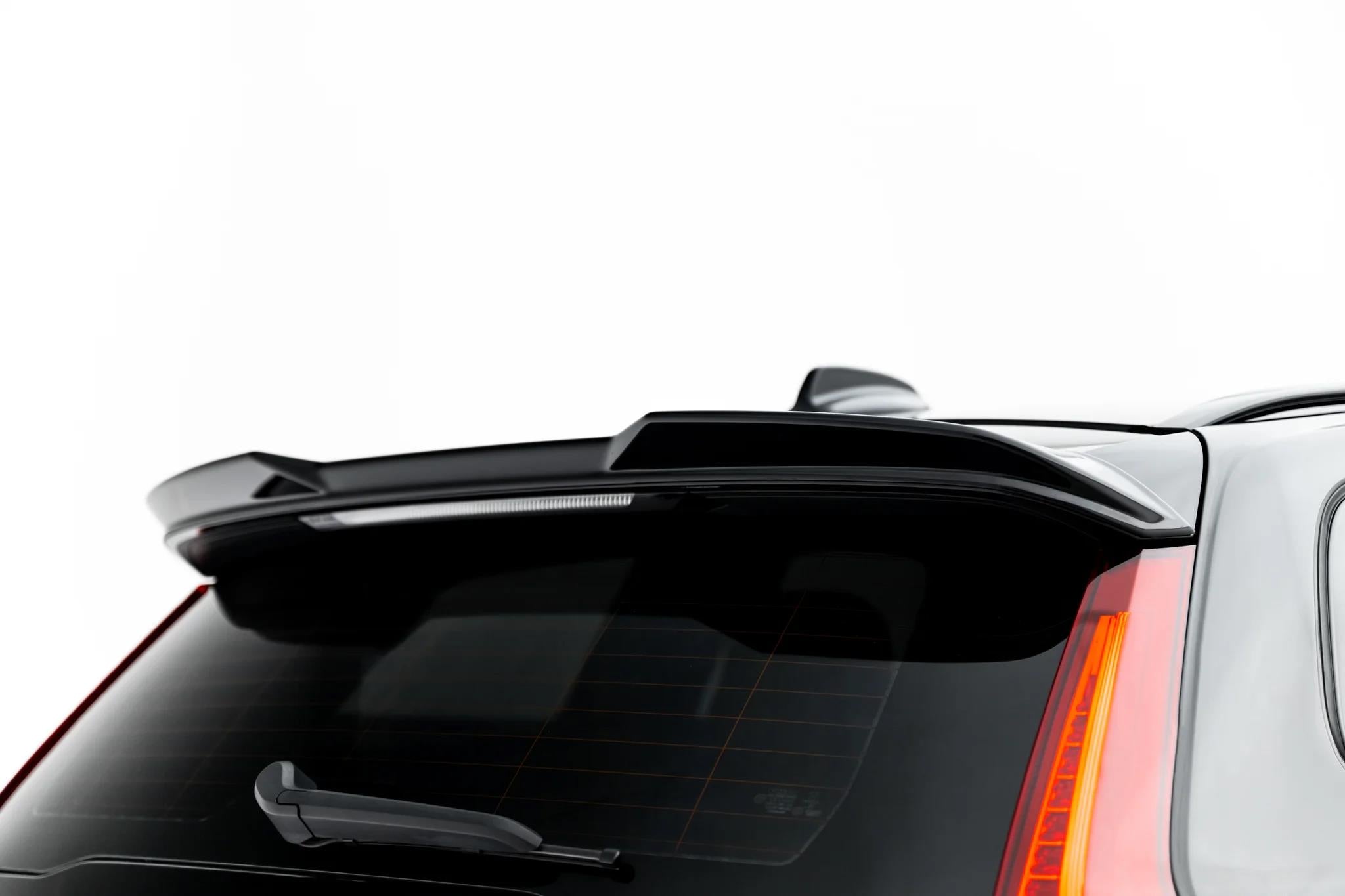 Maxton Design Heckspoiler Lippe 3D Volvo V60 R-Design Mk3 Schwarz Hochglanz
