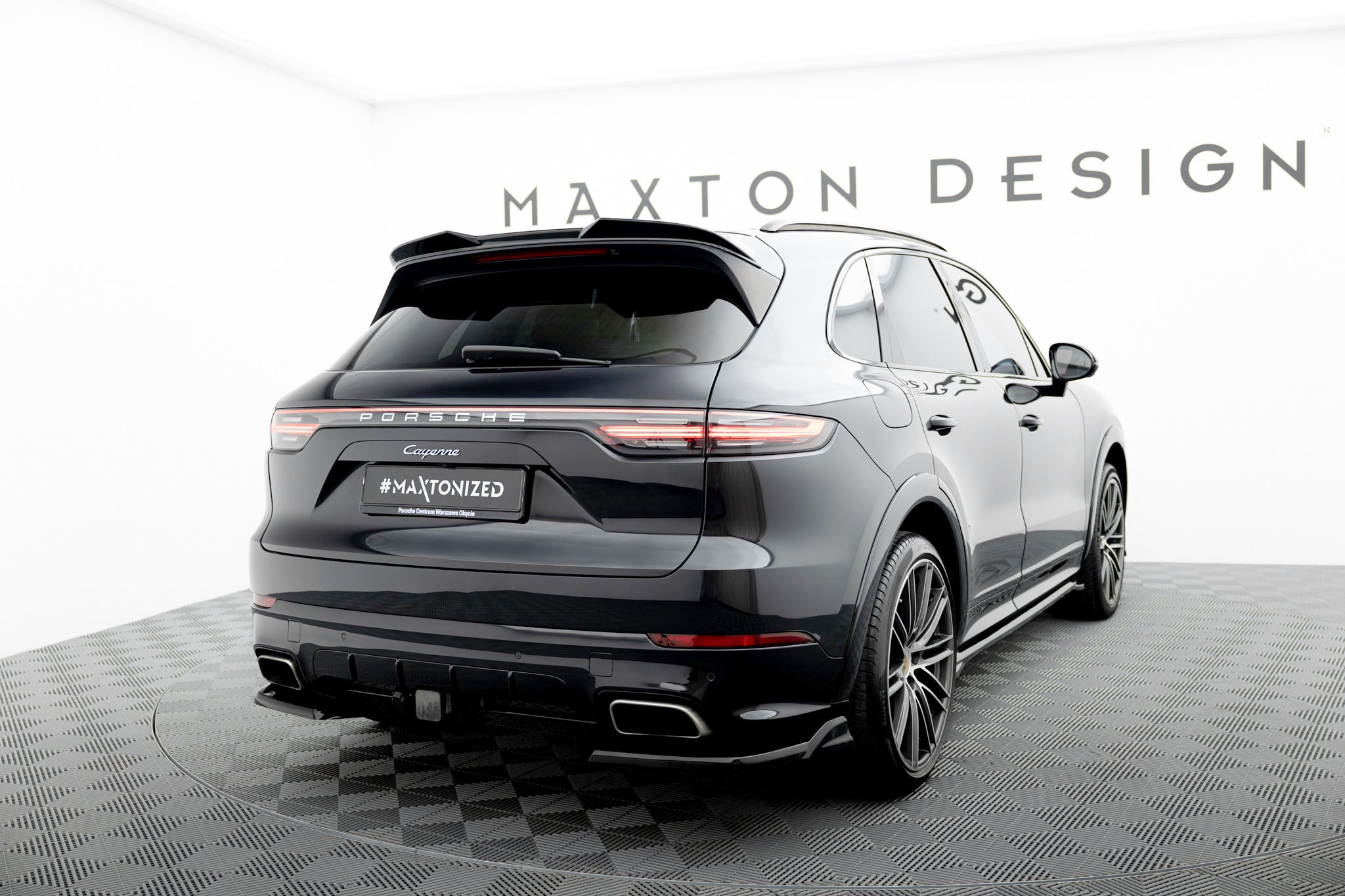 Maxton Design Heck Ansatz Flaps Diffusor passend für Porsche Cayenne Sport Design SUV / Coupe Mk3 schwarz Hochglanz
