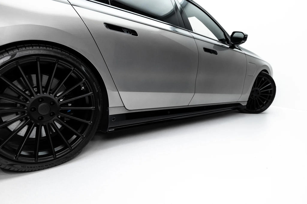 Maxton Design Street+ Seitenschweller Leisten V.2 für BMW i7 e-Drive50 M-Paket / i7 x-Drive60 M-Paket / i7 M70 xDrive M-Paket G70 [2022-2026] | Schwarz Hochglanz | ABS-Kunststoff | mit TTG (eintragungsfrei)