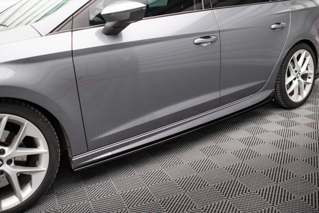Maxton Design Street+ Seitenschweller Leisten passend für Seat Leon Cupra / FR / Standard Aero Mk3 / Mk3 Facelift schwarz Hochglanz