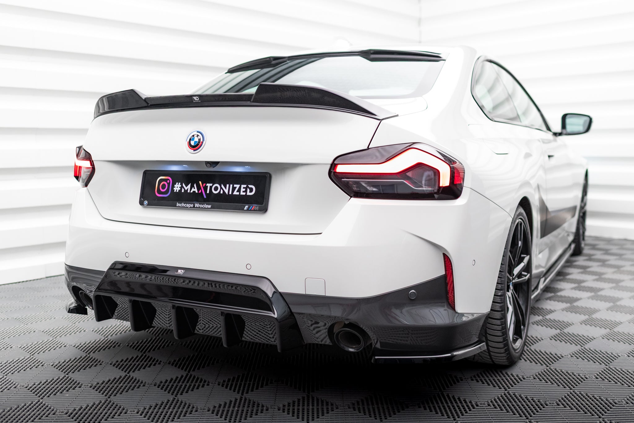 Maxton Design Diffusor Heck Ansatz passend für BMW M240i Coupe G42 schwarz Hochglanz