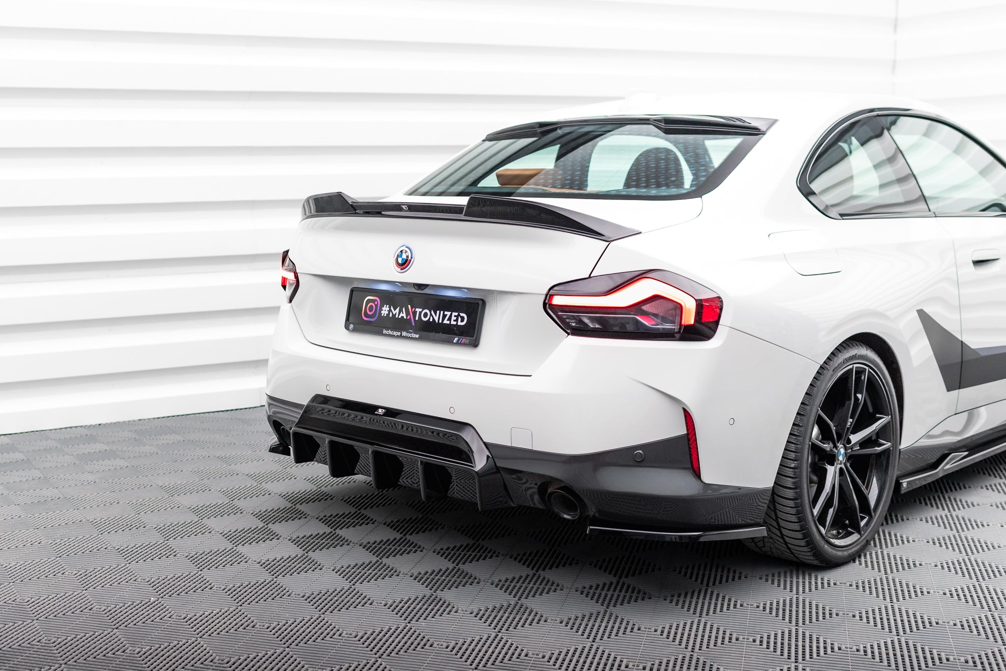 Maxton Design Diffusor Heck Ansatz passend für BMW M240i Coupe G42 schwarz Hochglanz