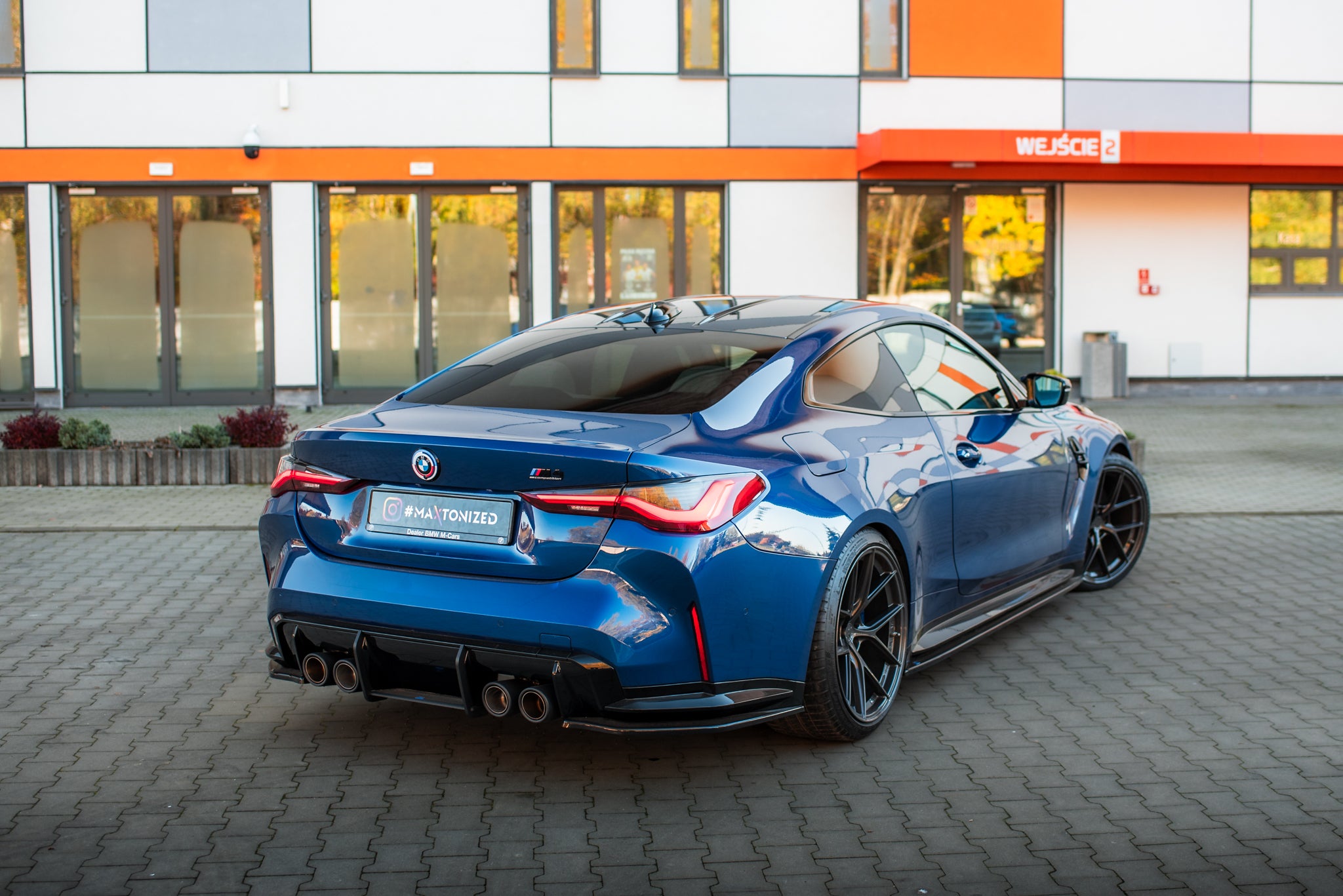 Maxton Design Heck Ansatz Flaps Diffusor V.2 passend für BMW M4 G82 / G82 Facelift schwarz Hochglanz