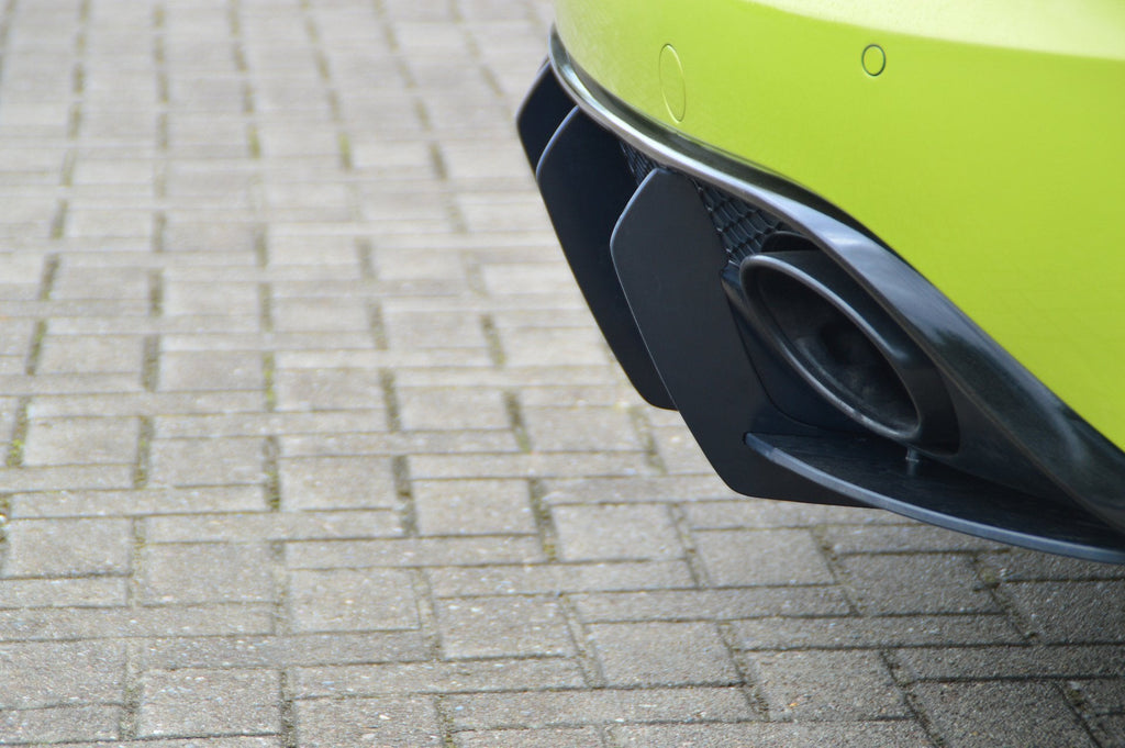 Racing Heckansatz Diffusor mit Seitenteilen für Audi RS4 B8