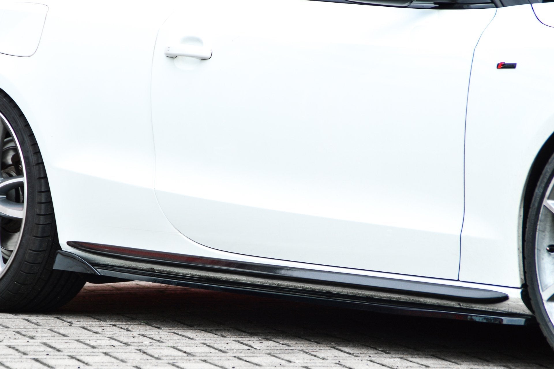 CUP Seitenschweller mit Wing für Audi A5 B8 S-Line Facelift Bj. 2011-2017