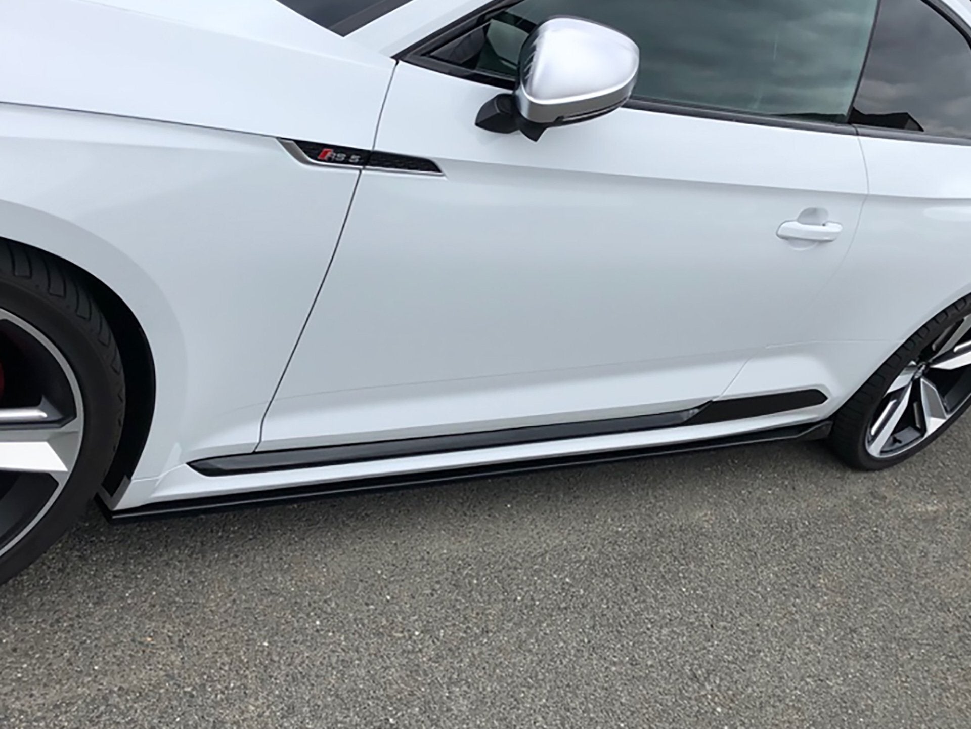 Seitenschweller im Cup3 Look für Audi RS5 F5 Bj .ab.2017-