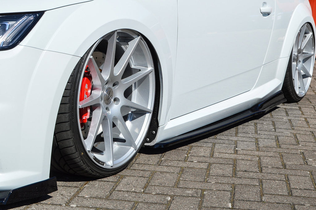 Cup Racing Schweller mit Wing für Audi TT S-Line + TTS 8S+ TTRS 8S