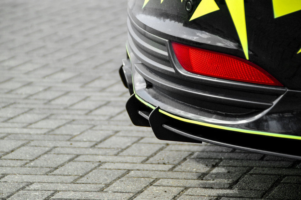 Gefräster Heckansatz V2 für Ford Focus ST DYB ab Bj. 2014 -2018