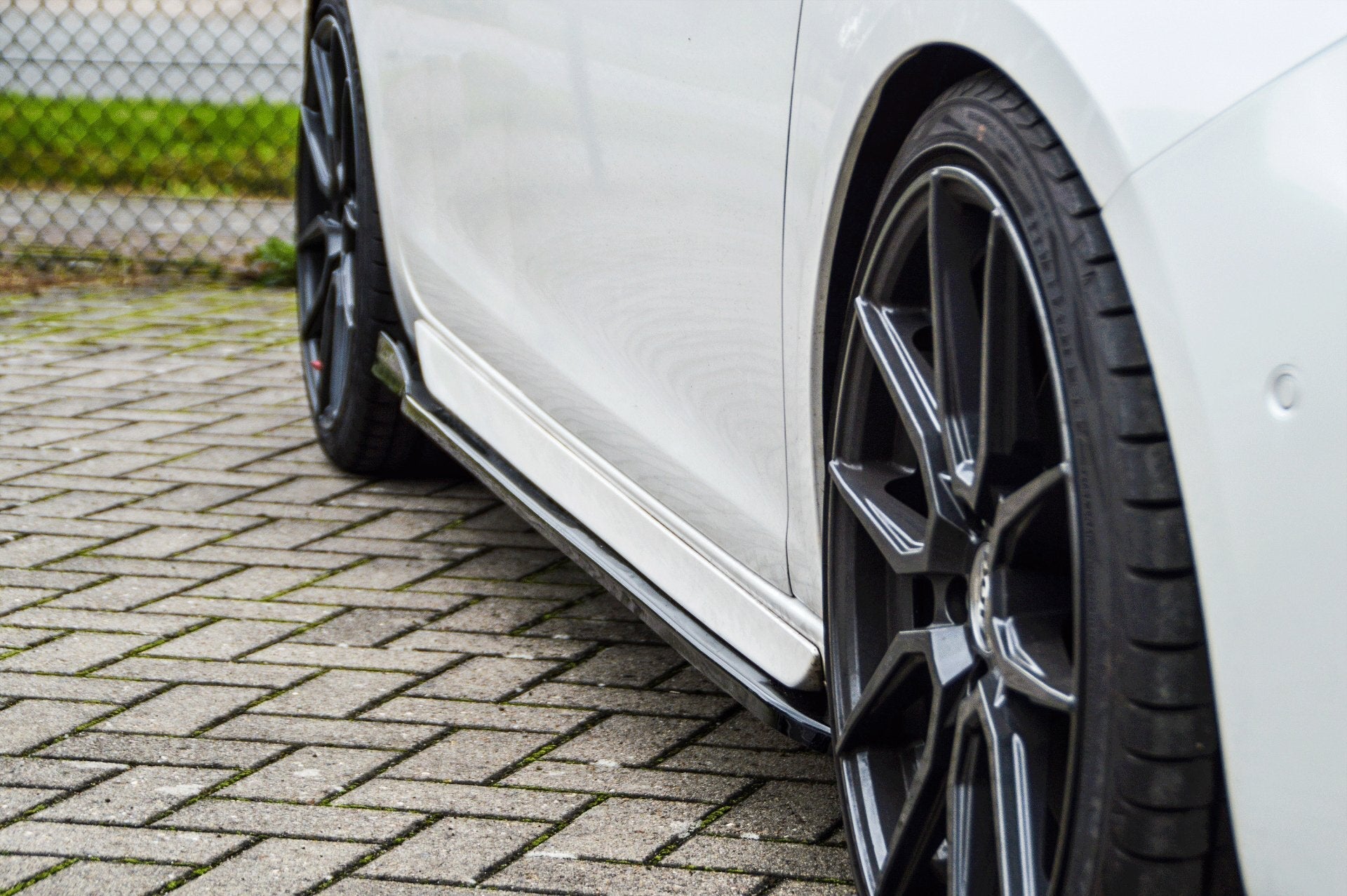 Cup Seitenschweller mit Wing für Peugeot 308 GT+GT-Line Facelift SW kombi