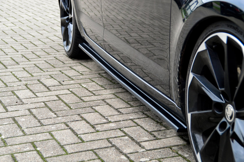 CUP Seitenschweller für Skoda Octavia RS 5E