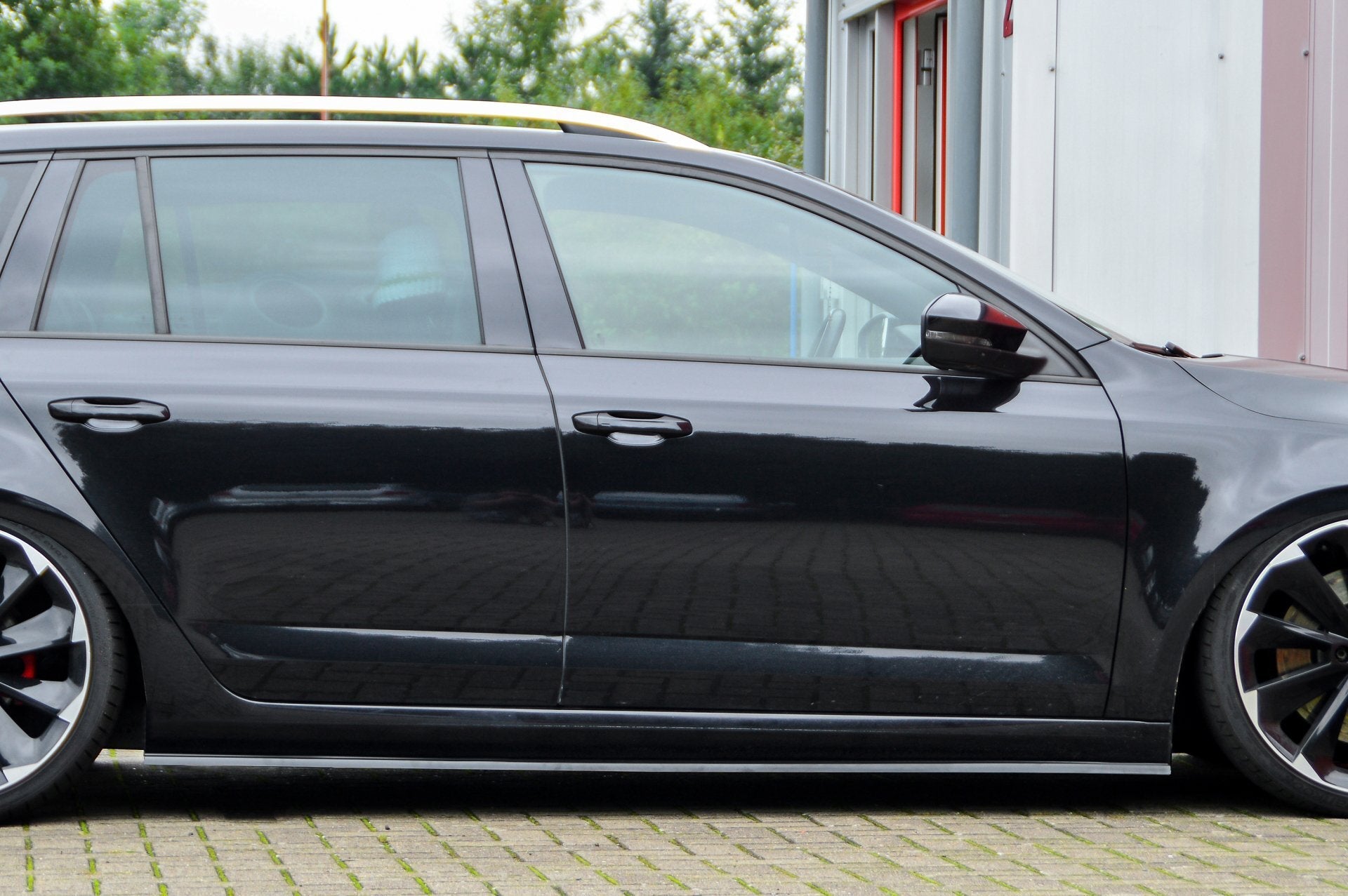 CUP Seitenschweller für Skoda Octavia RS 5E