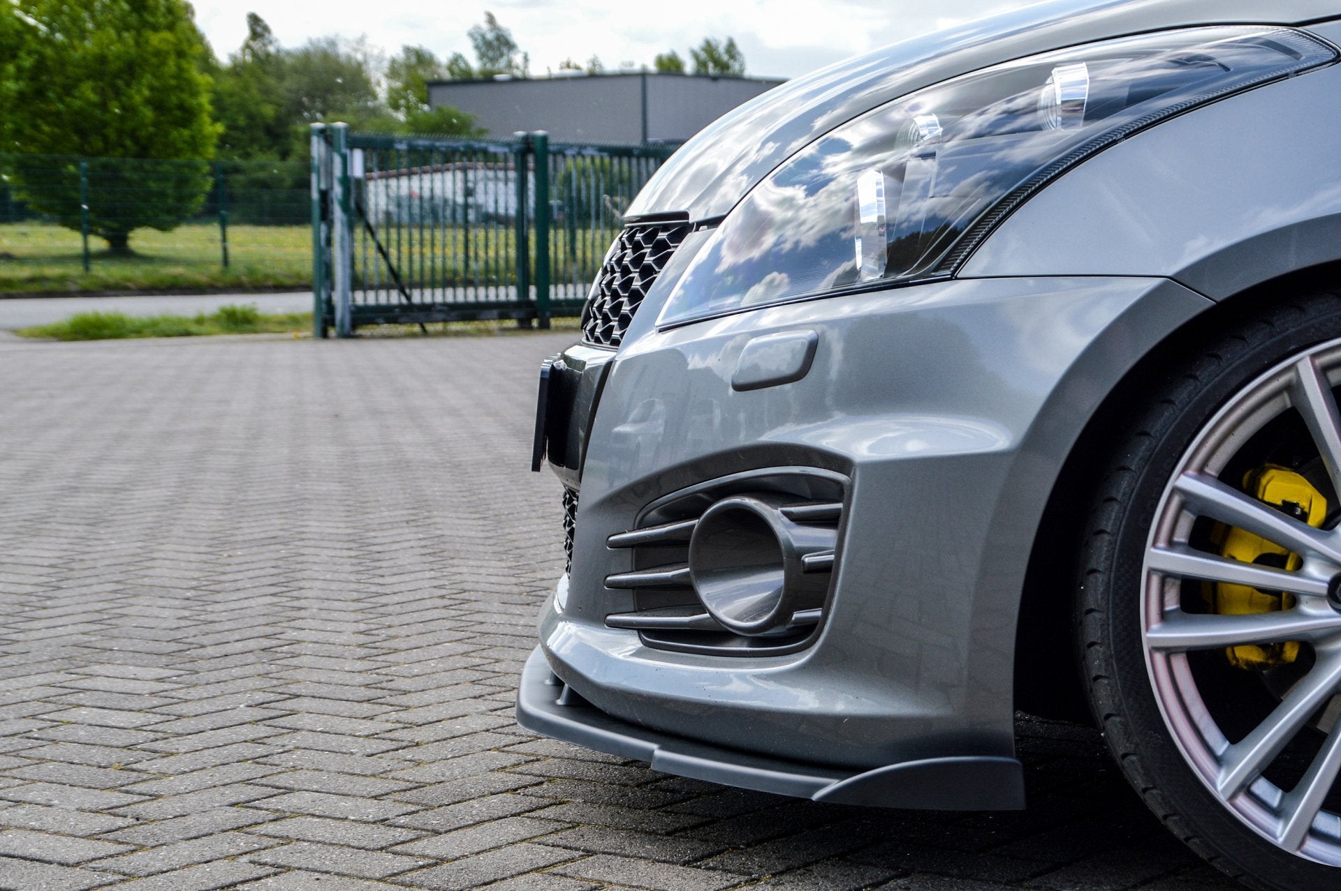 Cuplippe mit Wing für Suzuki Swift Sport FZ/NZ