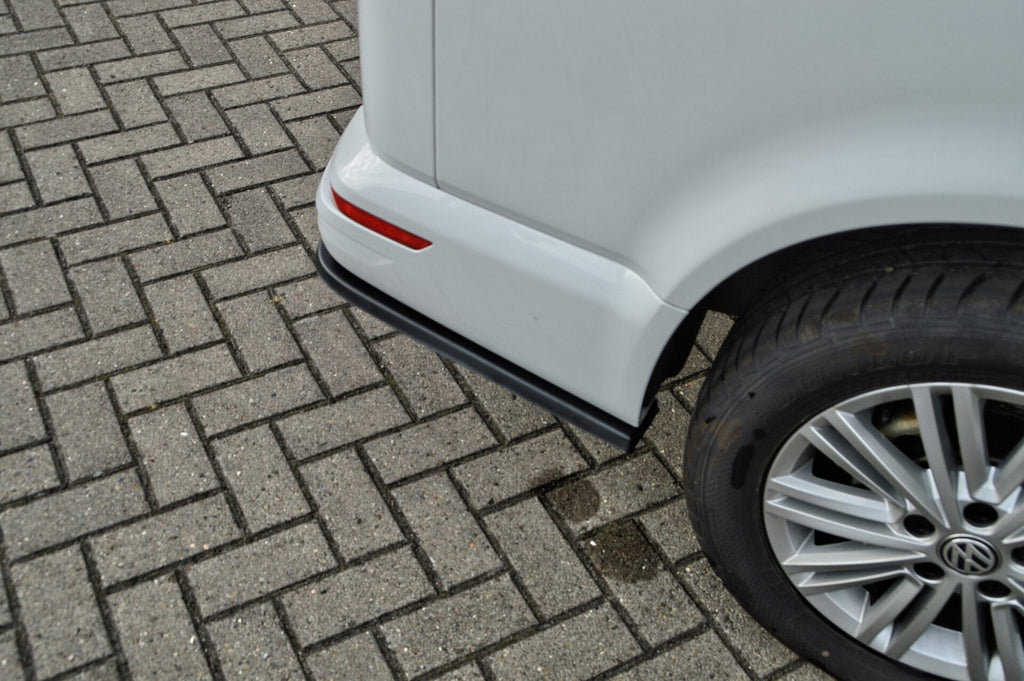 Heckansatz 2 tlg. für VW Bus T6 ab Bj. 2015-