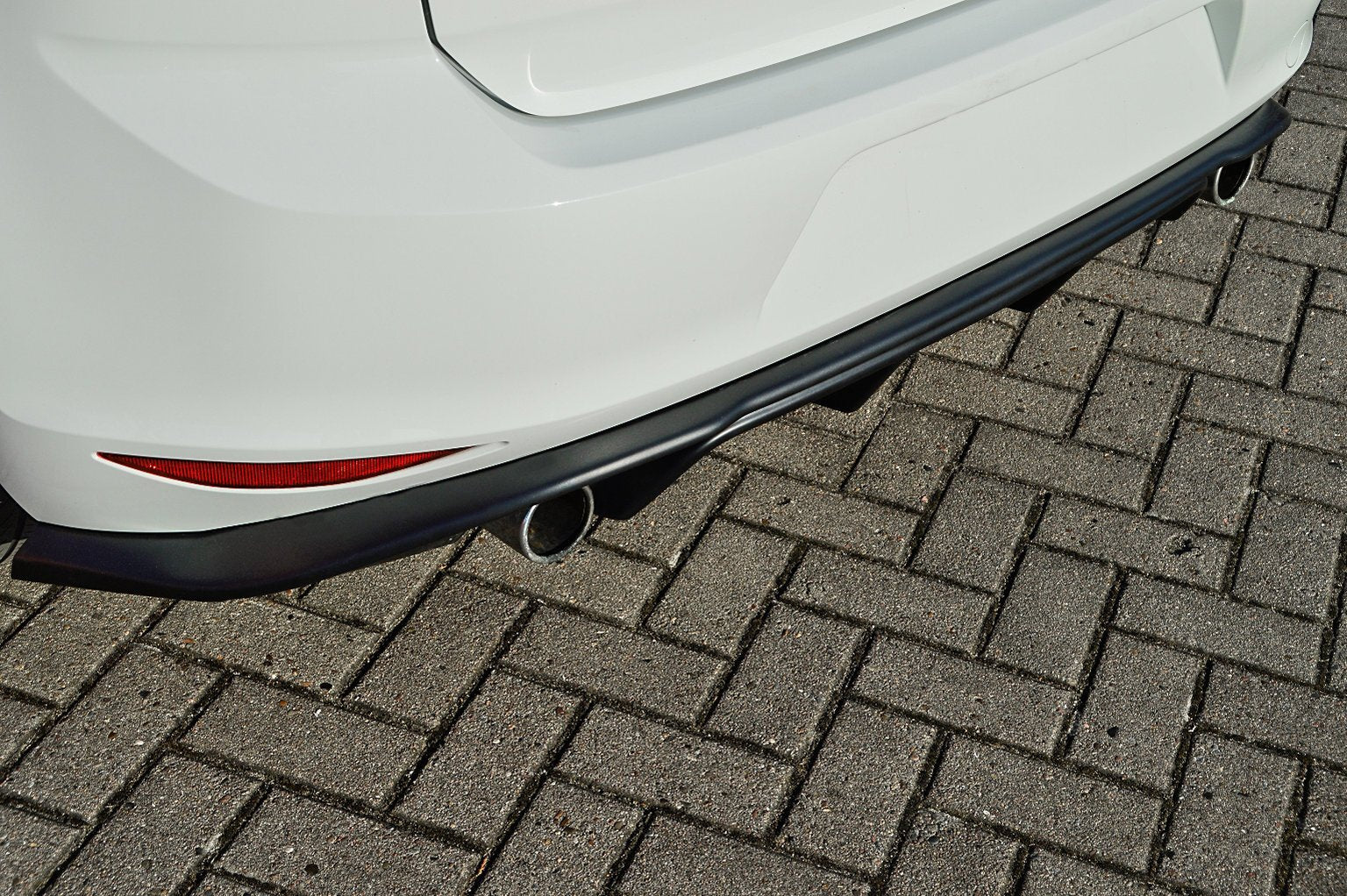 Heckdiffusor Einsatz für VW Golf 7 GTI + GTD