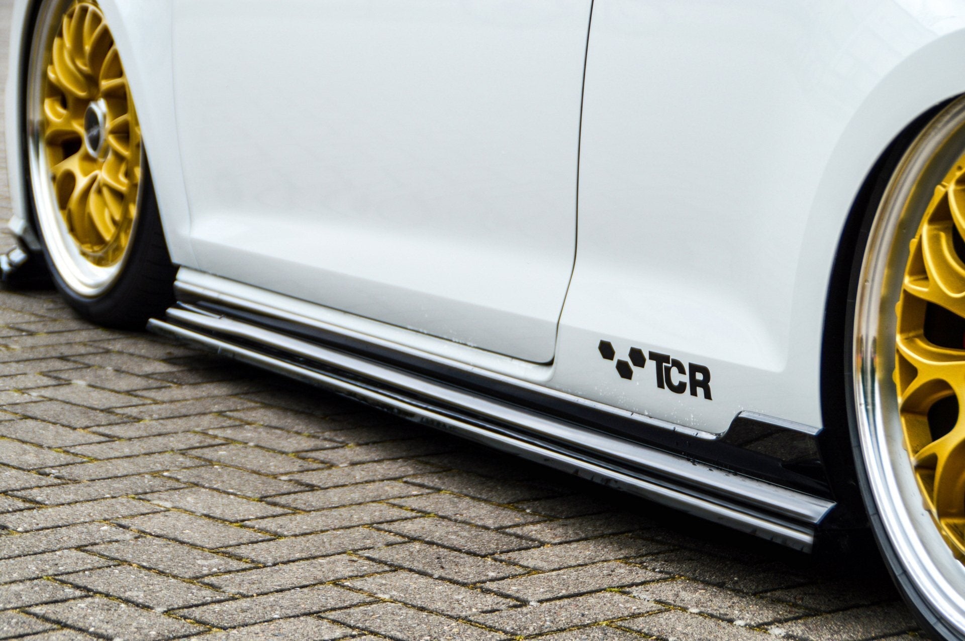 Seitenschweller im Cup Look für VW Golf 7 GTI TCR