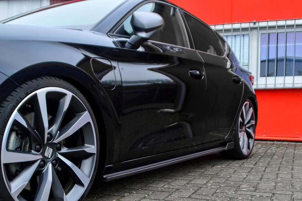 CUP Seitenschweller mit Wing hinten für Seat Leon K