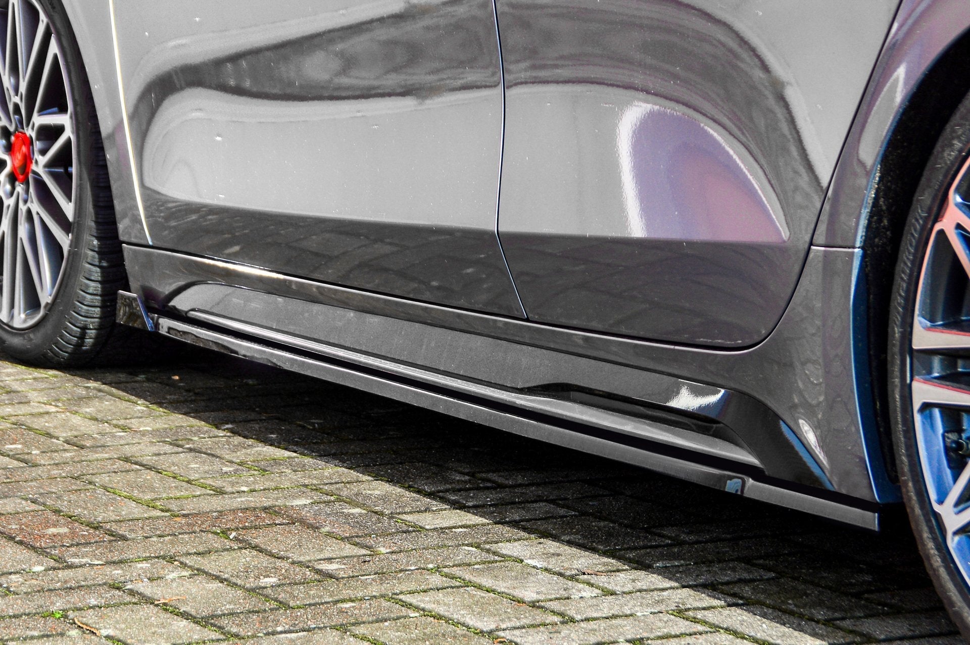 Seitenschweller mit Wing vorne für Kia Proceed GT + GT-Line ab Bj.18-