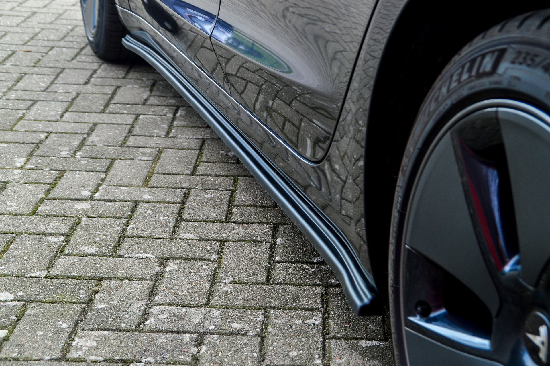 CUP Seitenschweller für Tesla Model 3 ab Bj. 2017-