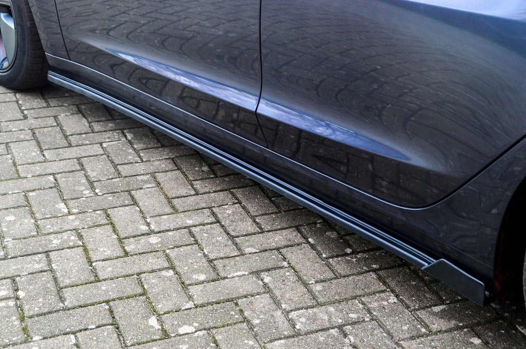 CUP Seitenschweller mit Wing hinten für Tesla Model 3 ab Bj. 2017-